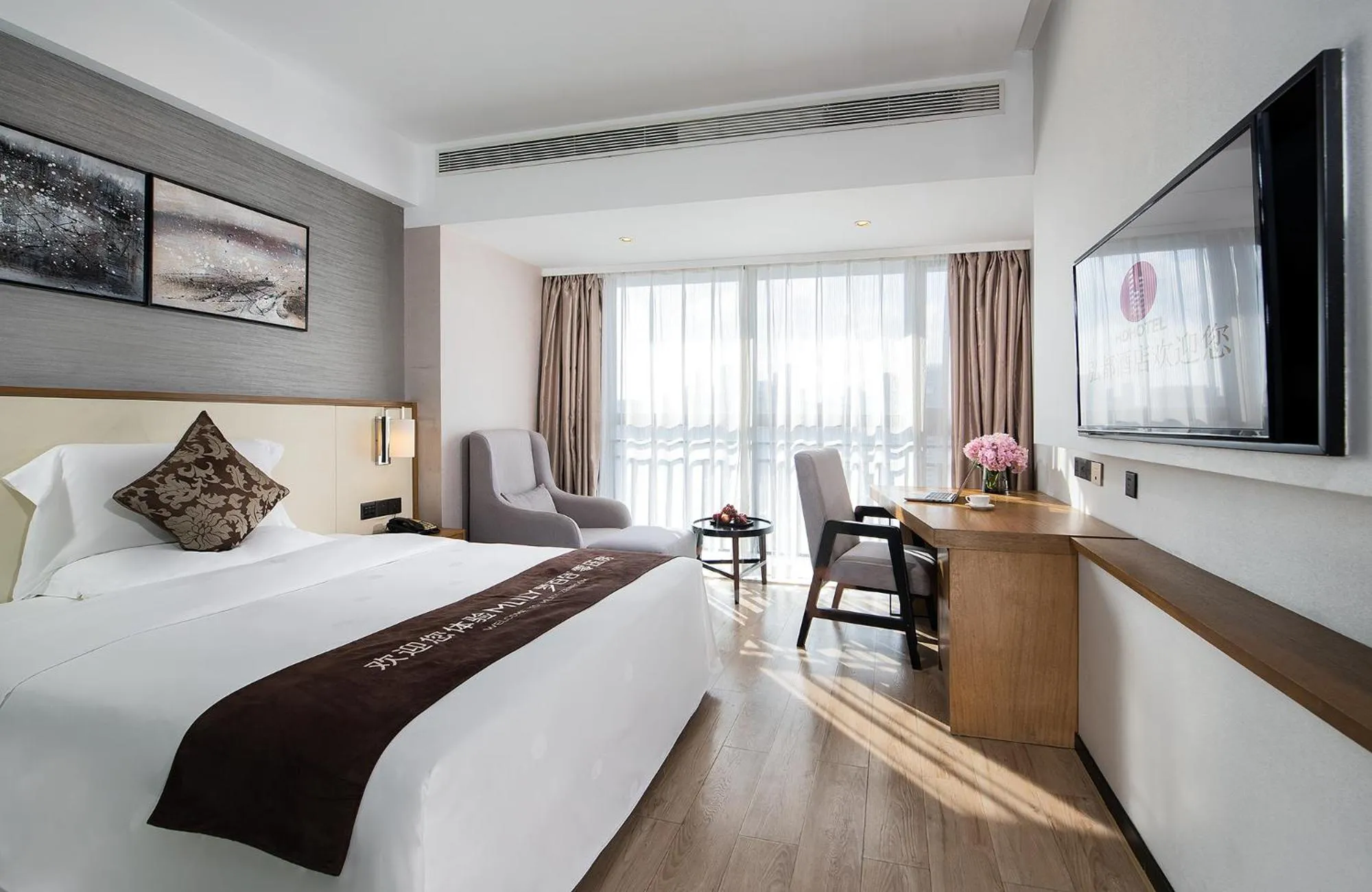 Stylish Double Room  in Hongdu Hotel
