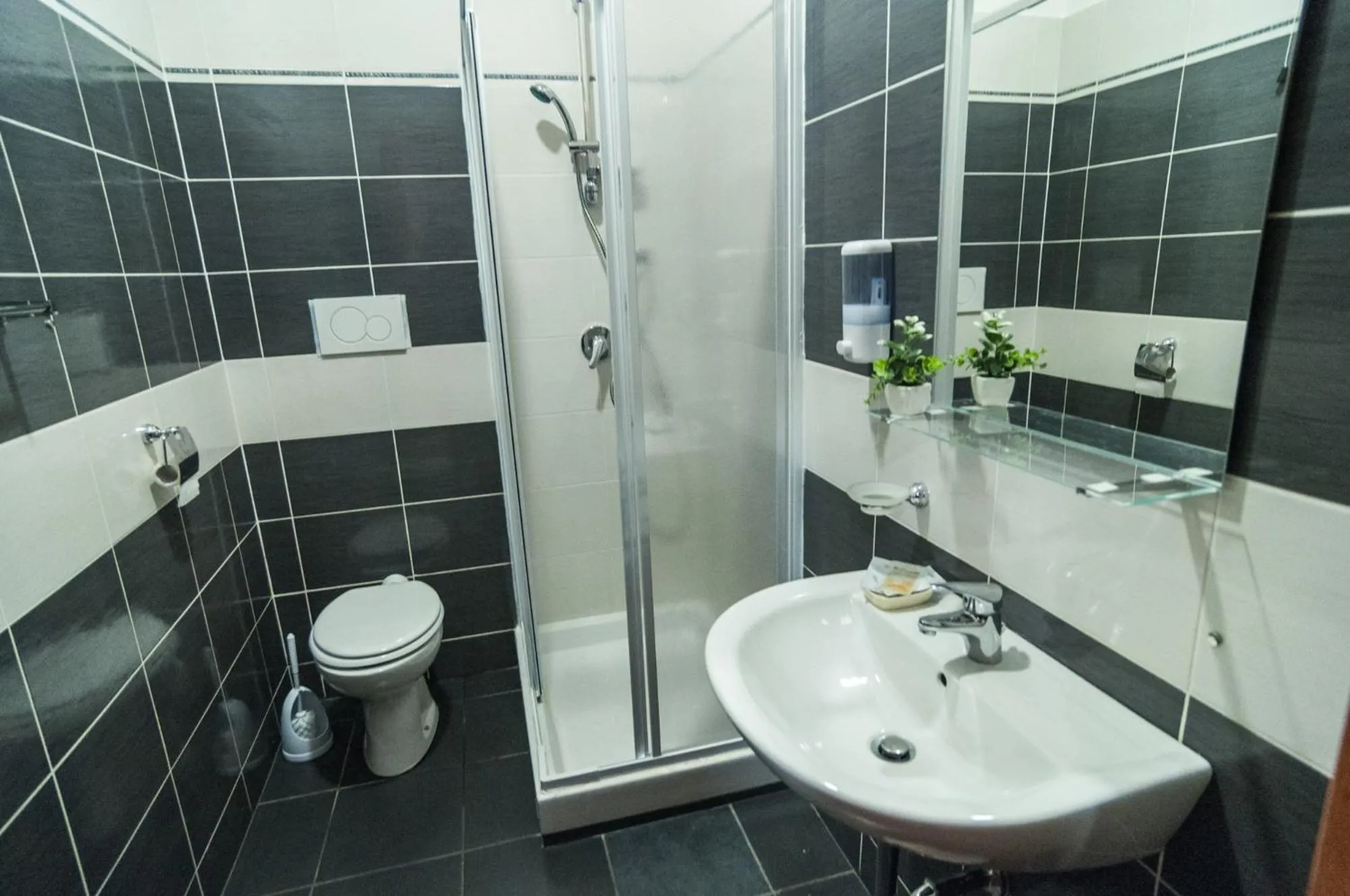 Double Room in Hotel Leone