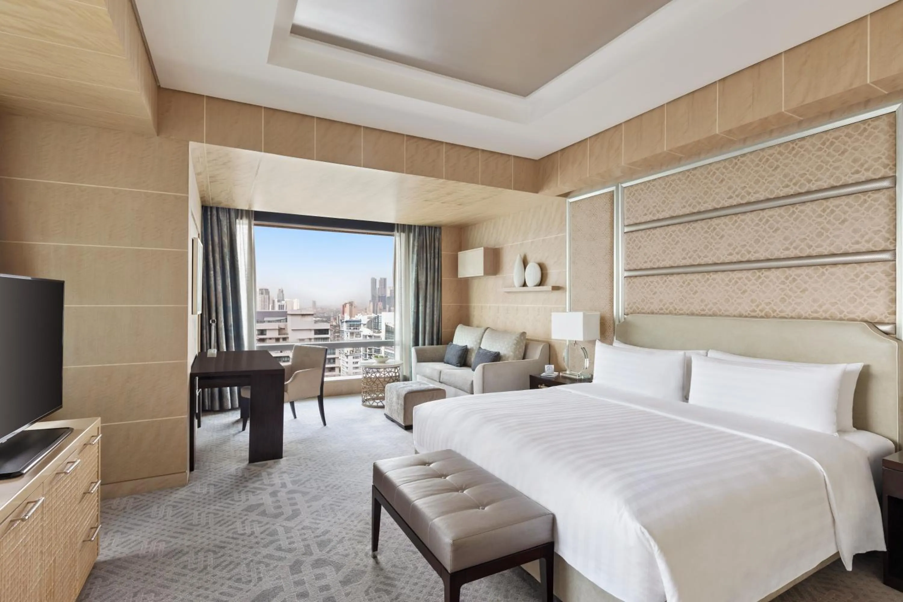 Executive Suite King in Shangri-La The Fort, Manila