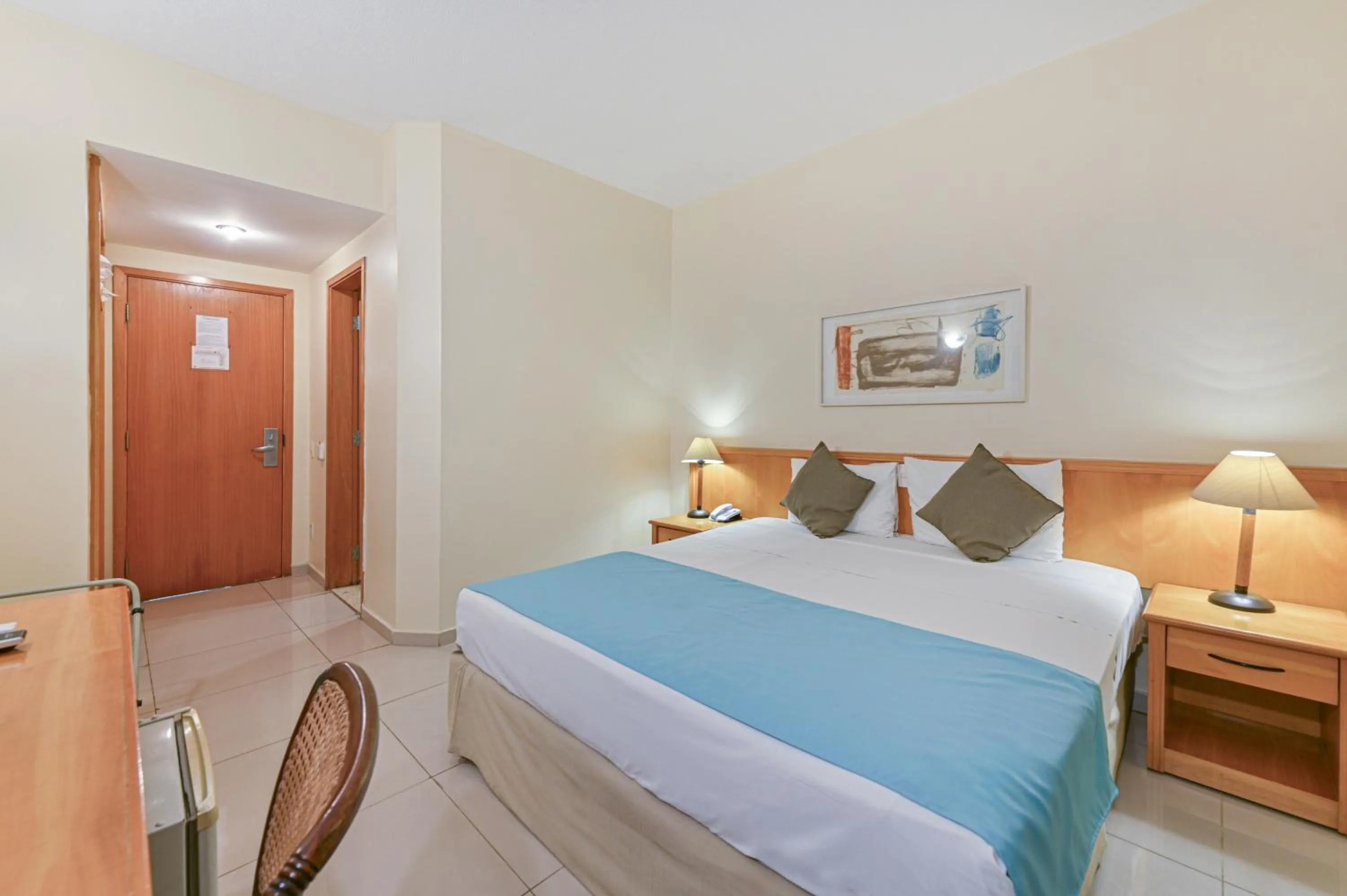 Standard Queen Room in Hotel Golden Park Campinas Viracopos By Nacional Inn