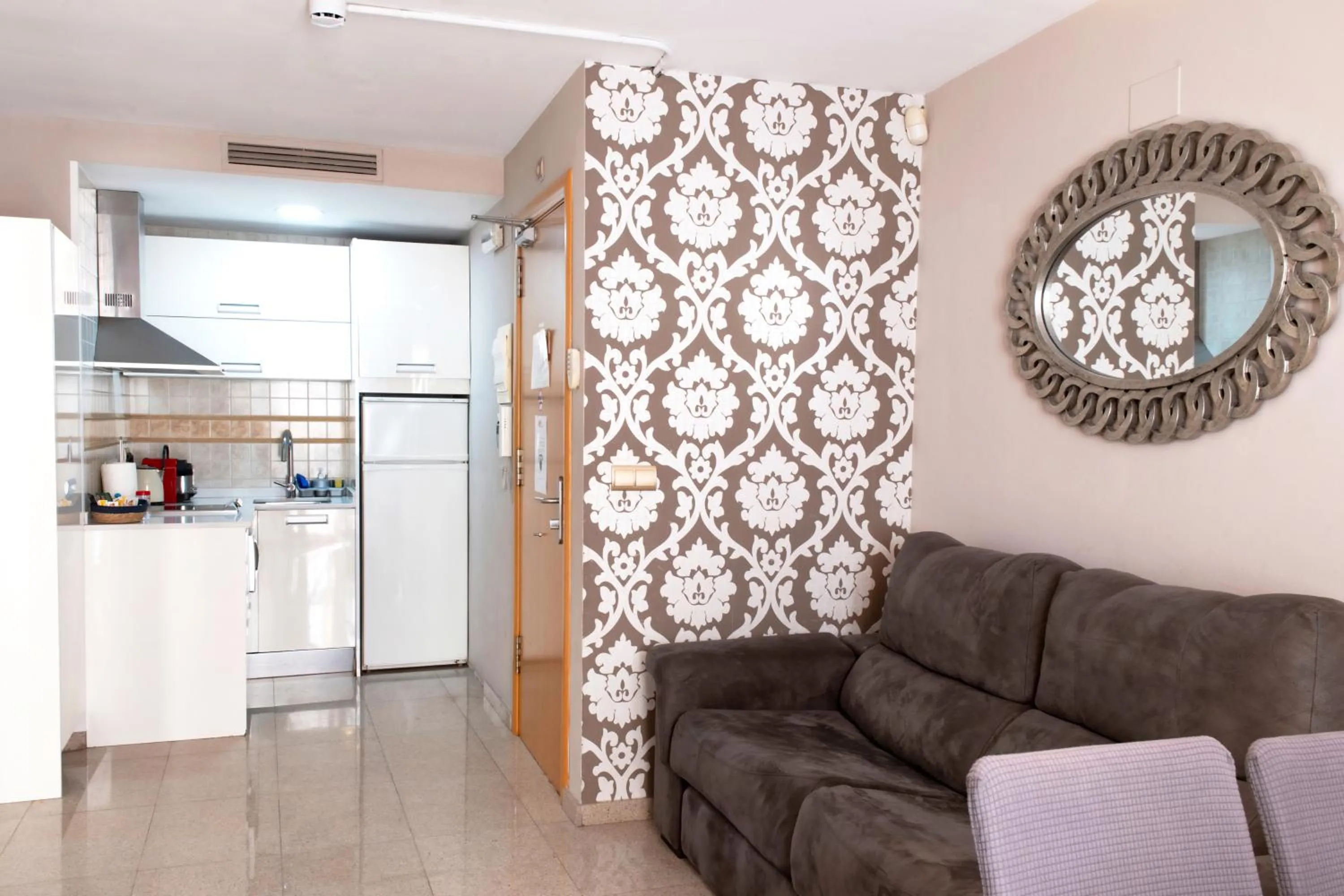 One-Bedroom Apartment - Penthouse (1-4 Adults) in Aparthotel Rambla108