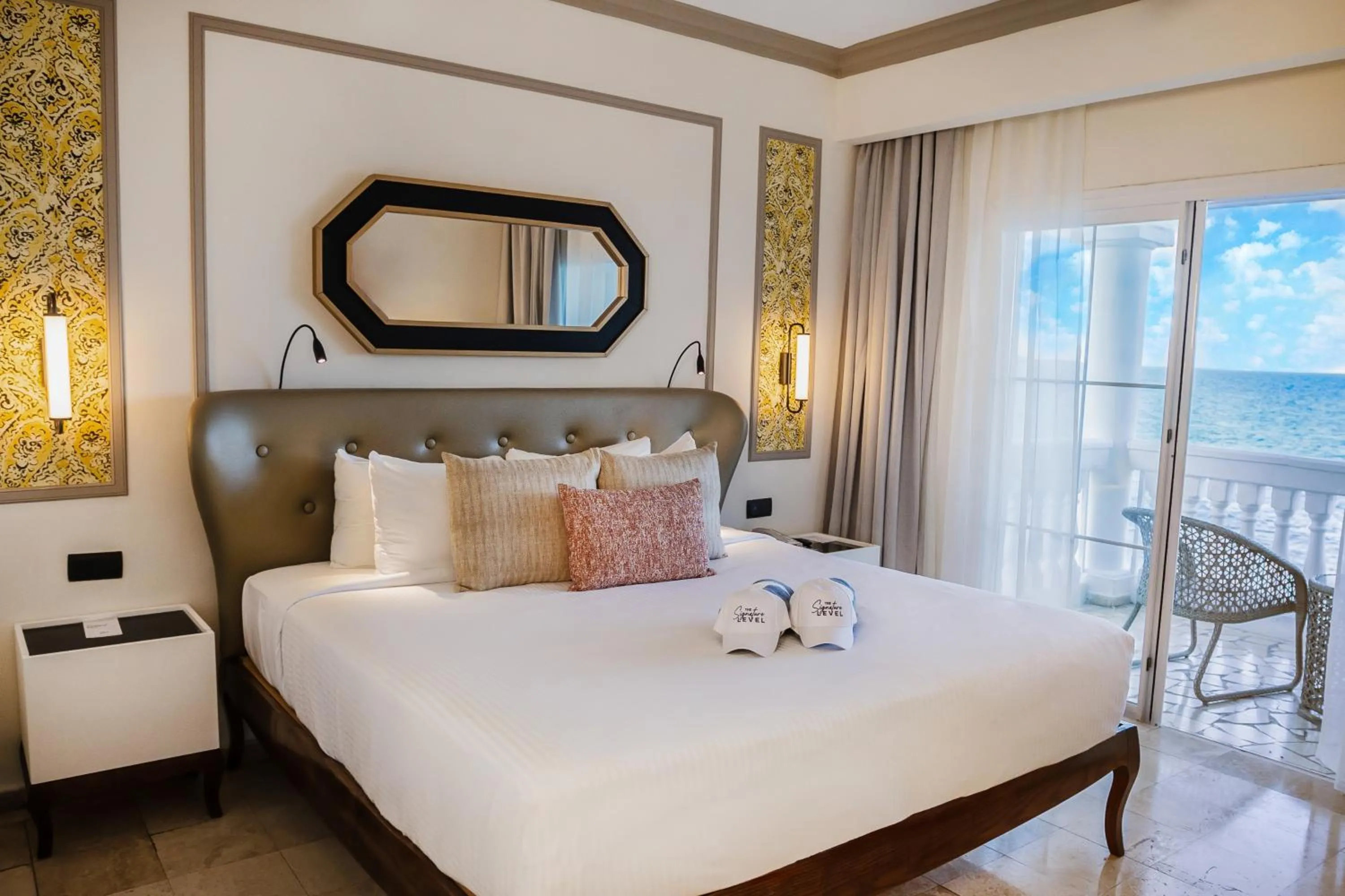 Signature Level Suite in Grand Palladium Lady Hamilton Resort & Spa - All Inclusive