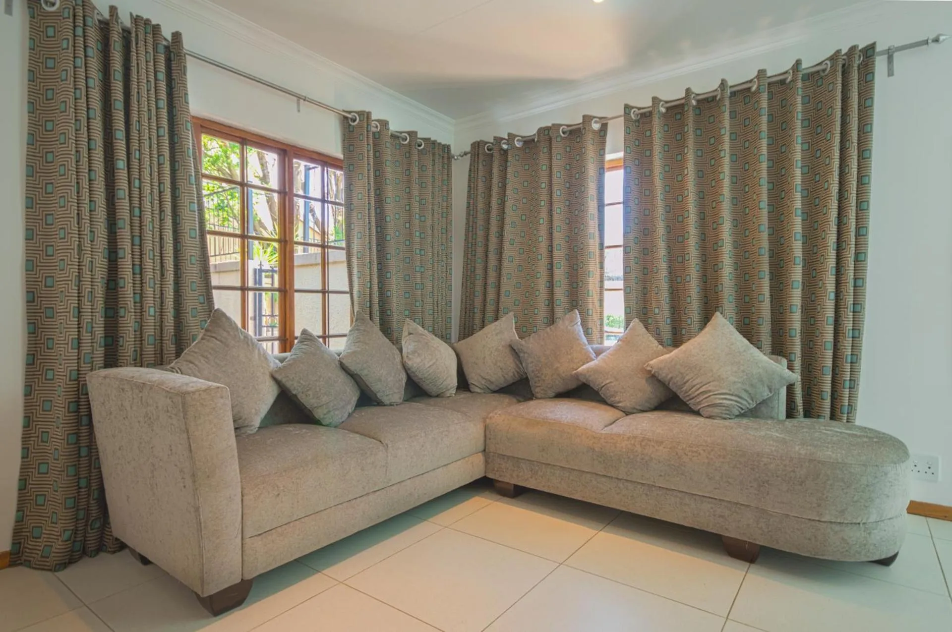 Studio - single occupancy in President Lodge