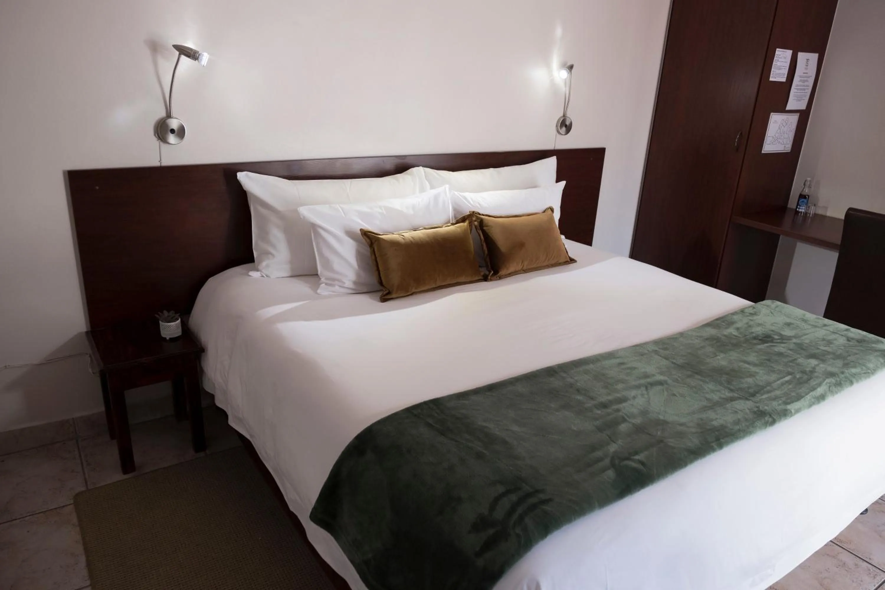 Twin/Double Room - single occupancy in President Lodge