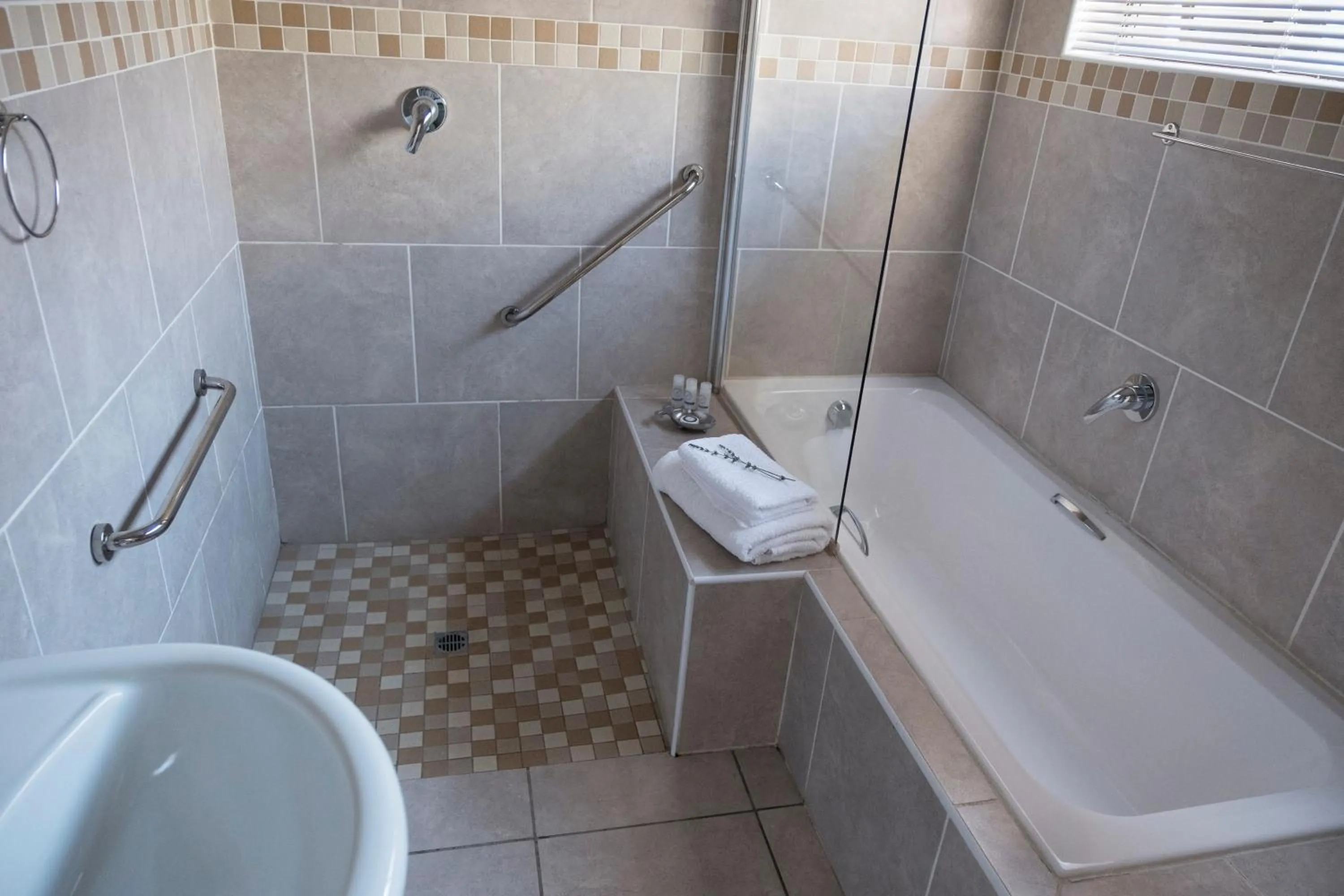 Family Room - single occupancy in President Lodge