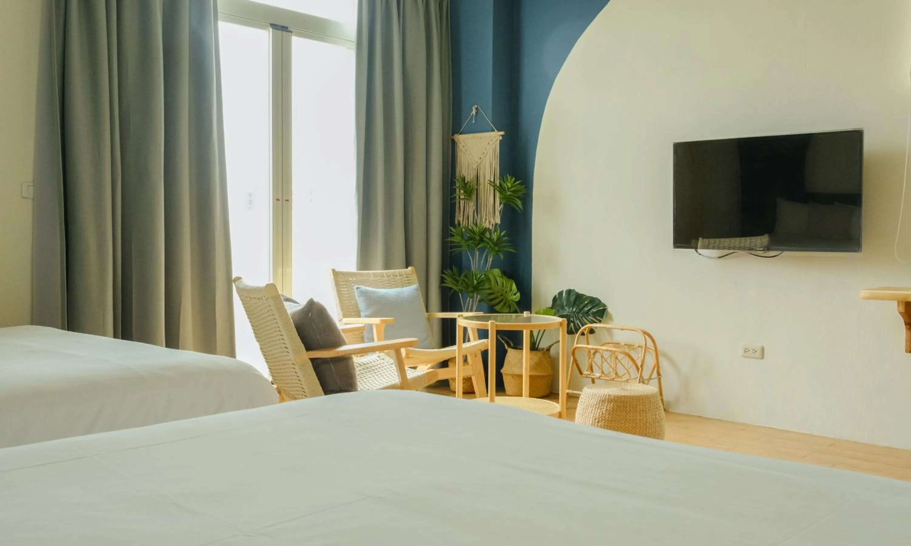 Quadruple Room with Balcony in Cozy Blue B&B