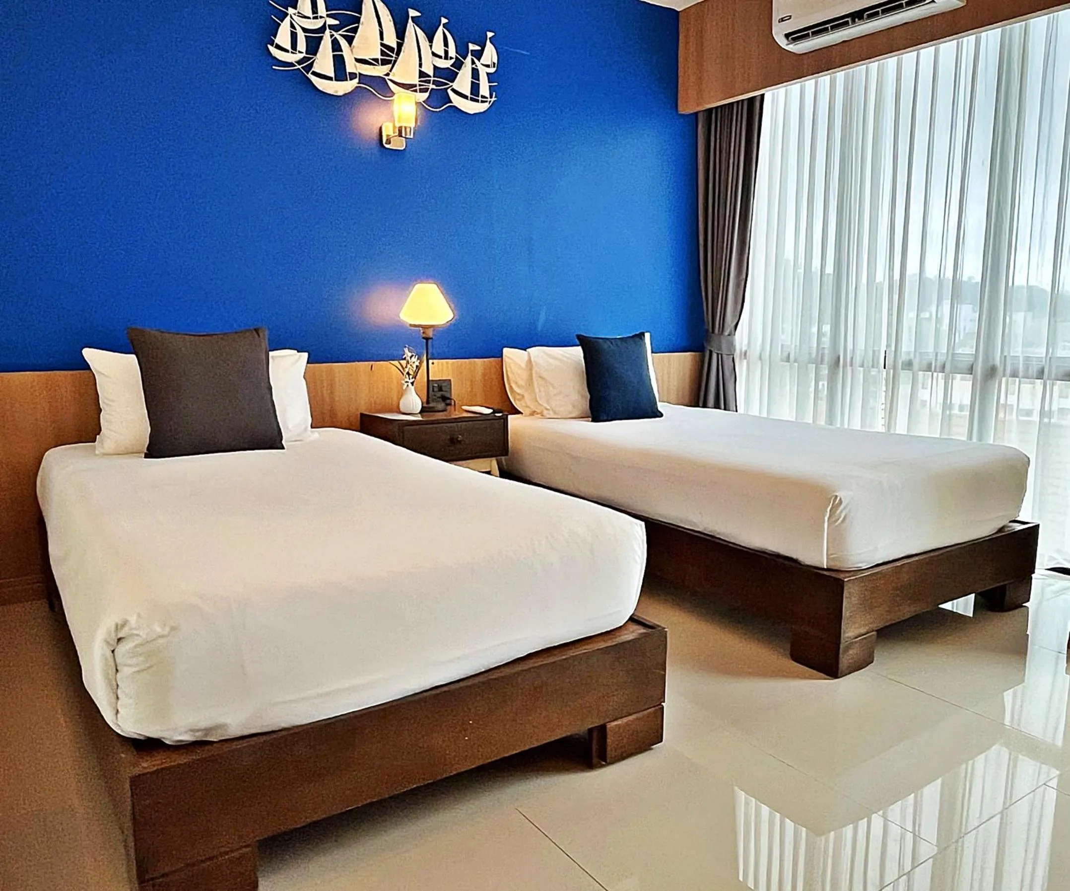 Standard Twin Room - Free Airport Shuttle in The Sixteenth Naiyang Beach Hotel- Free Schedule Airport Shuttle