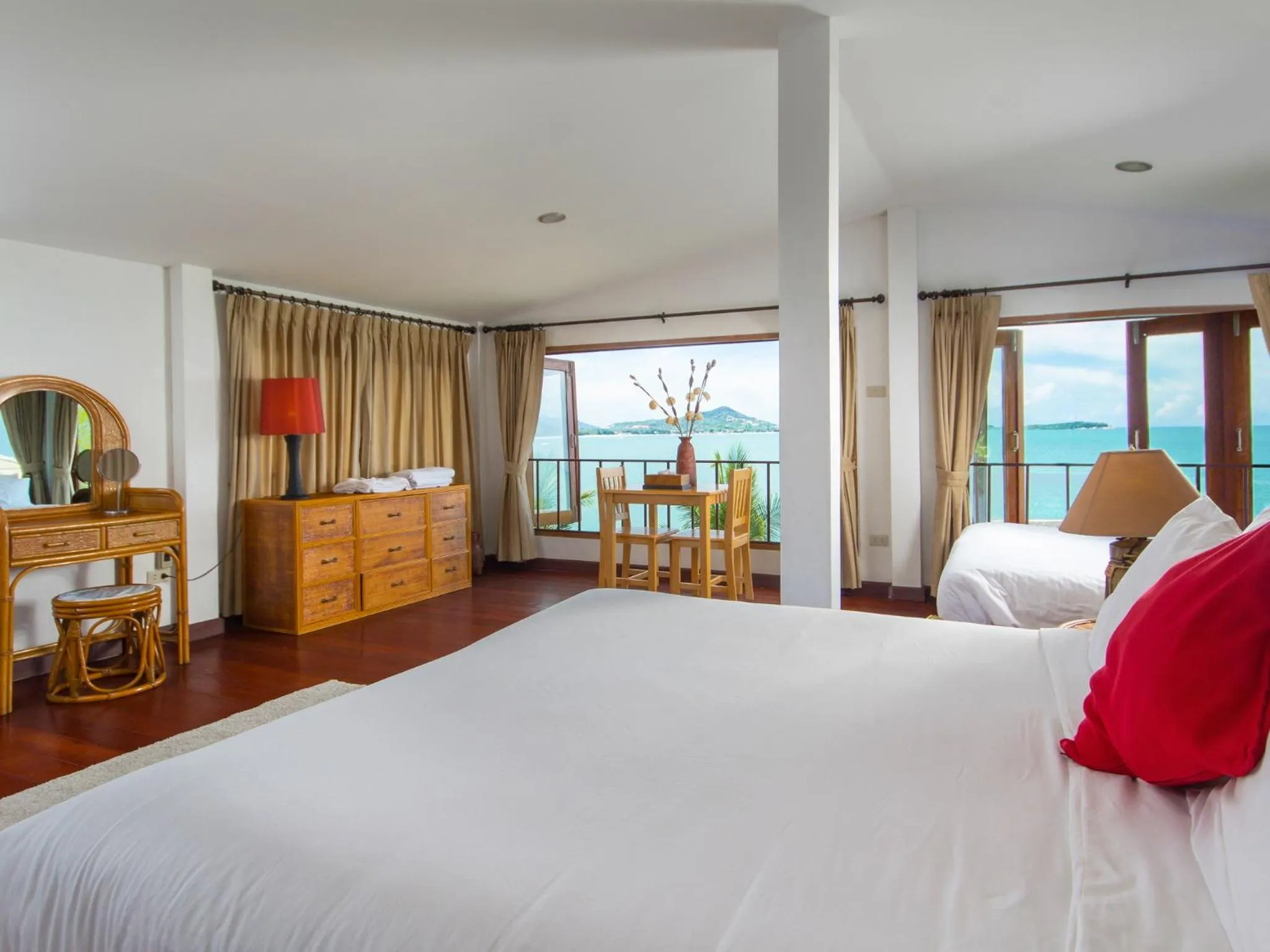 Ocean front deluxe 2 bedroom villa in Boujis Boutique Resort