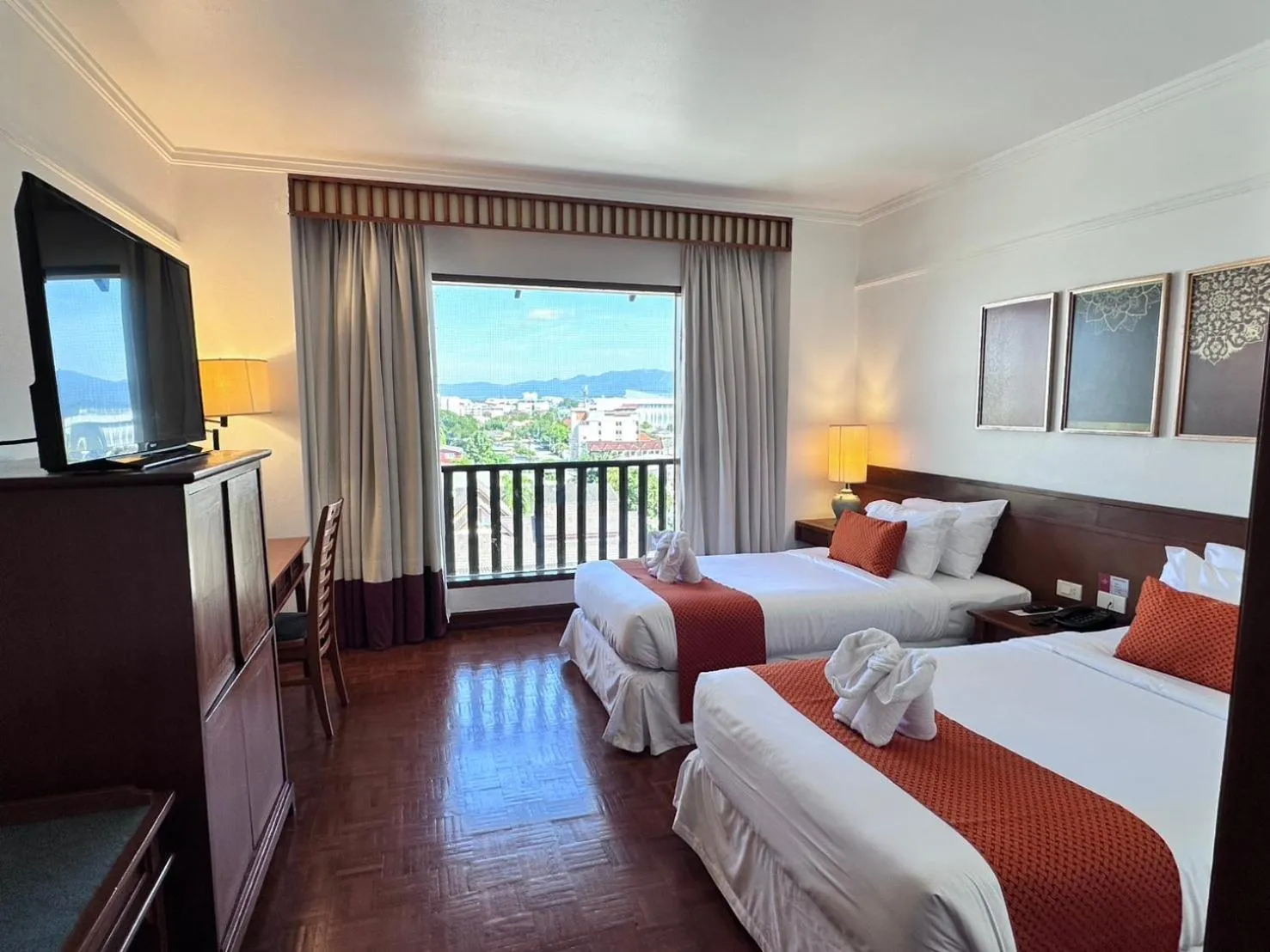 Superior Twin Room in Wienglakor Hotel Lampang