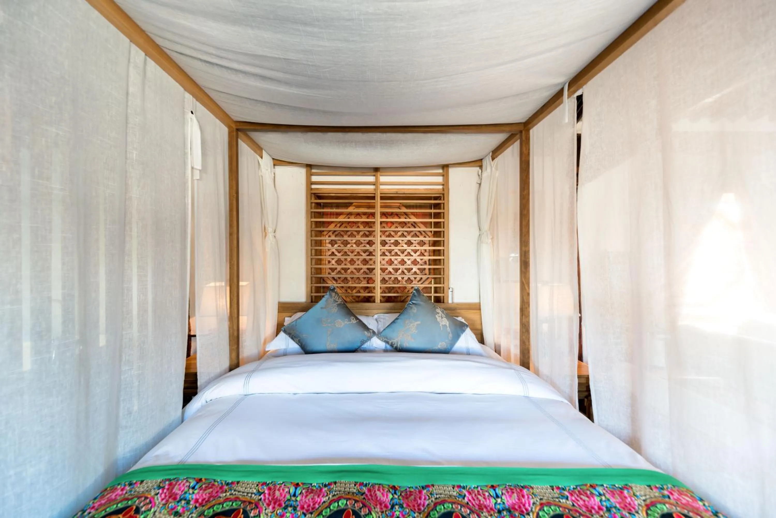 Suite in Dali Old Courtyard Boutique Inn