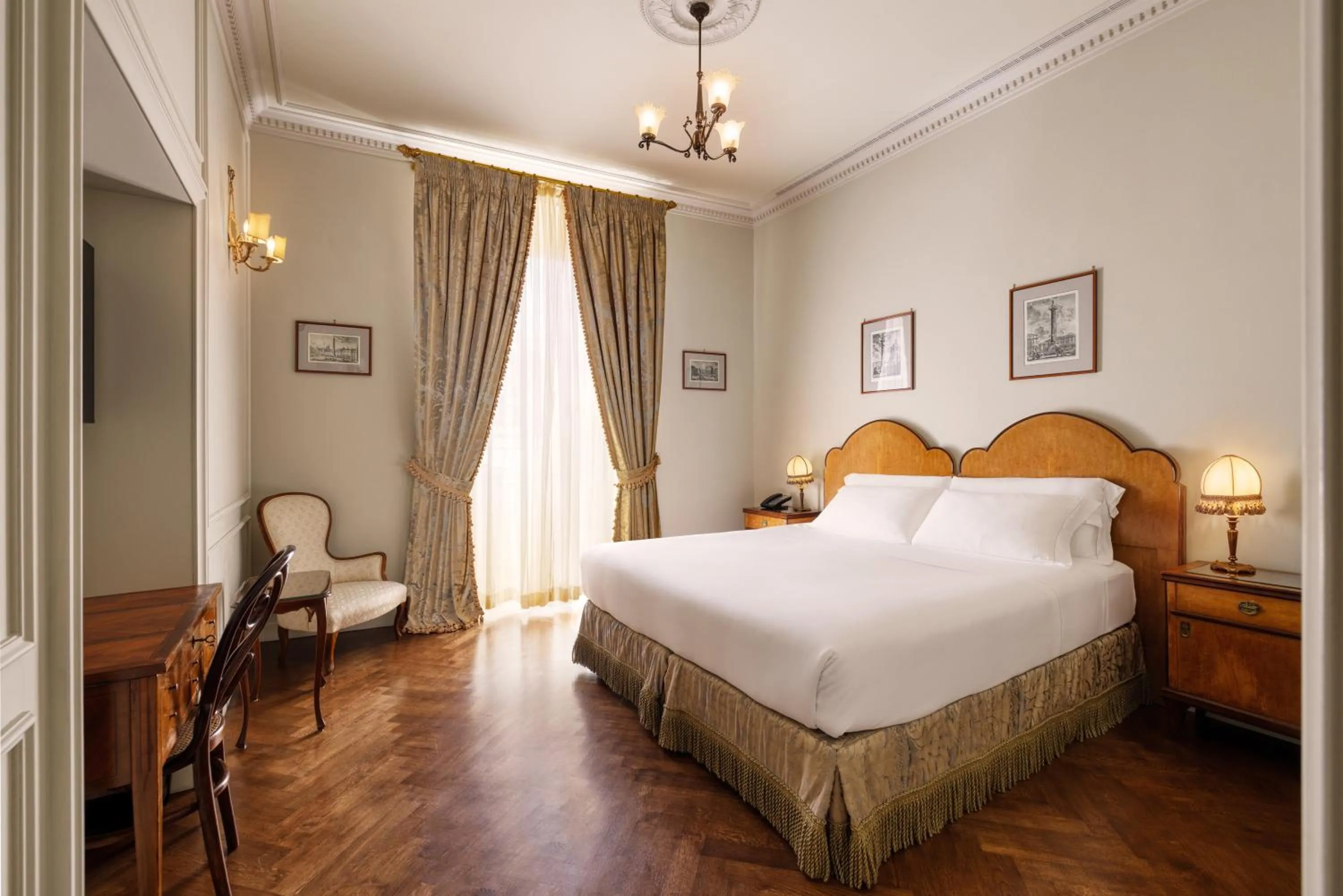 Classic Double or Twin Room in Hotel Locarno
