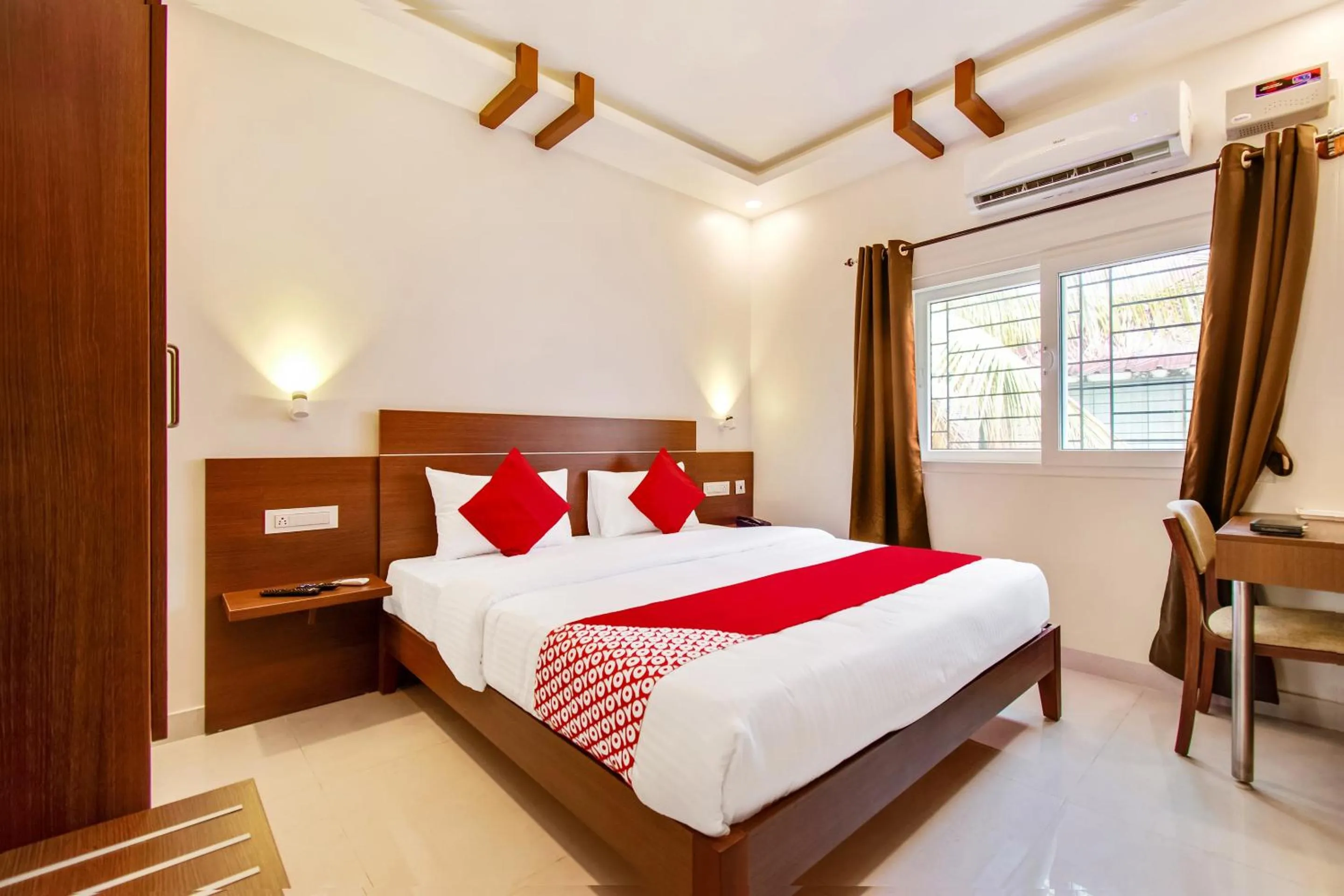 Deluxe Double Room - single occupancy in Super Hotel O Resida Elite Service Apartments Near Manipal hospital