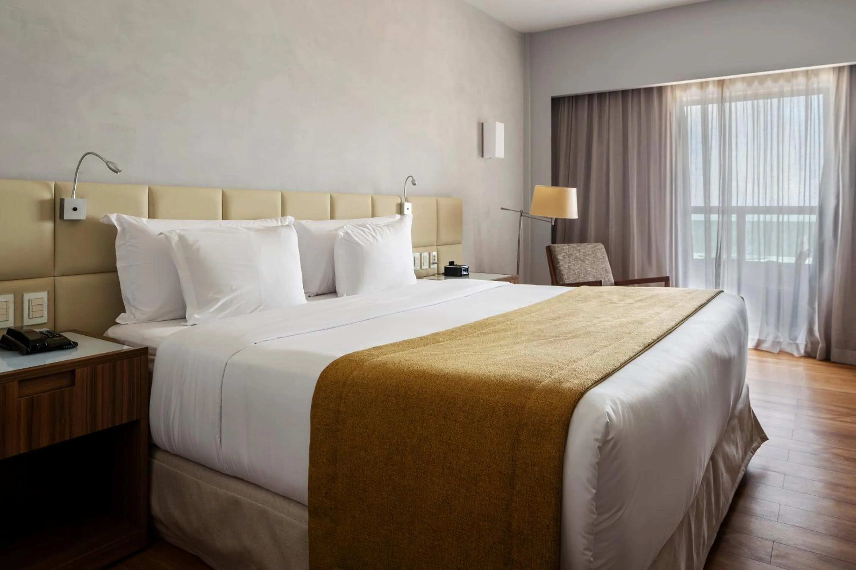 Deluxe Double or Twin Room with Frontal Sea View in Hotel Gran Marquise