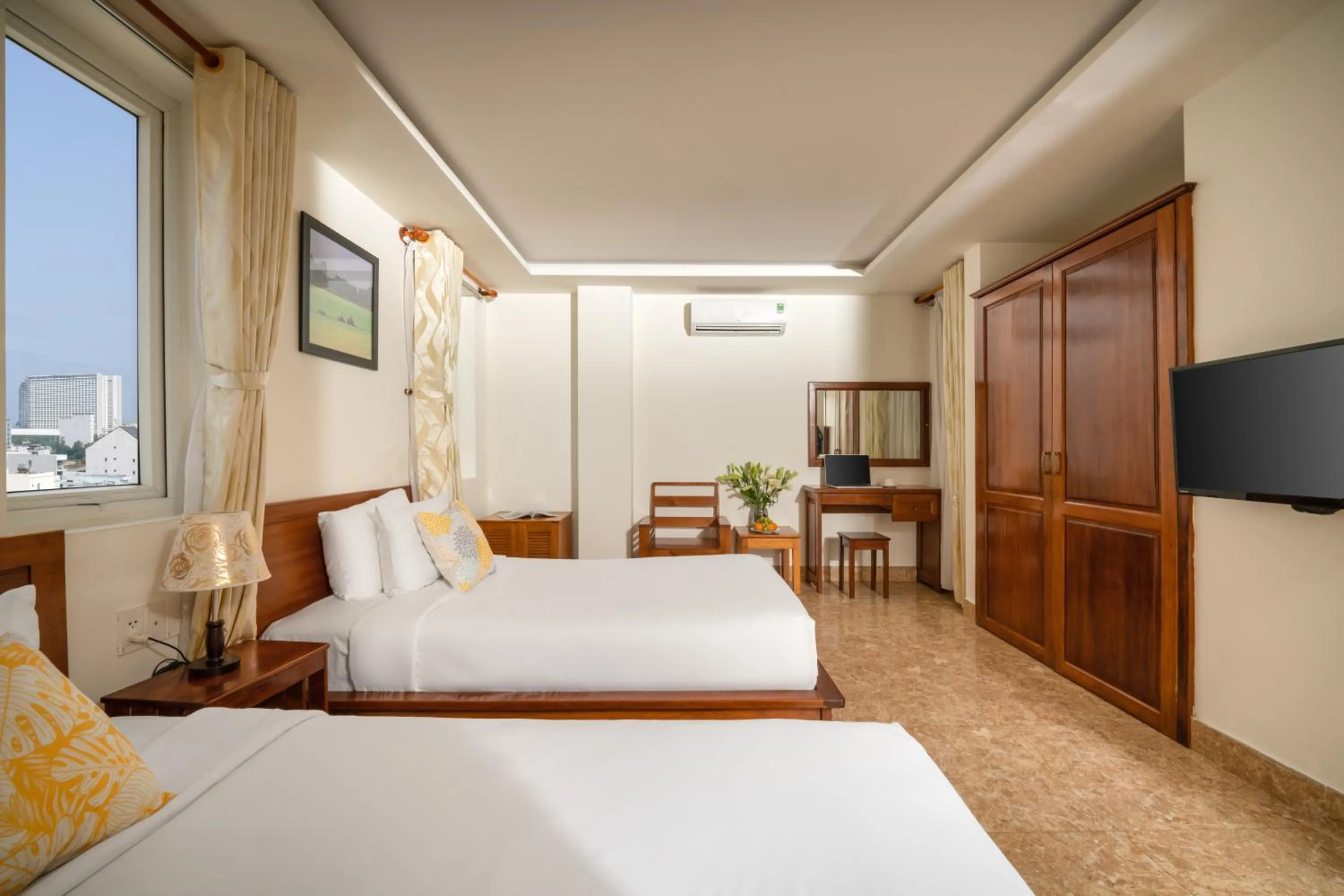 Superior Twin Room with City View in Titan Hotel Da Nang