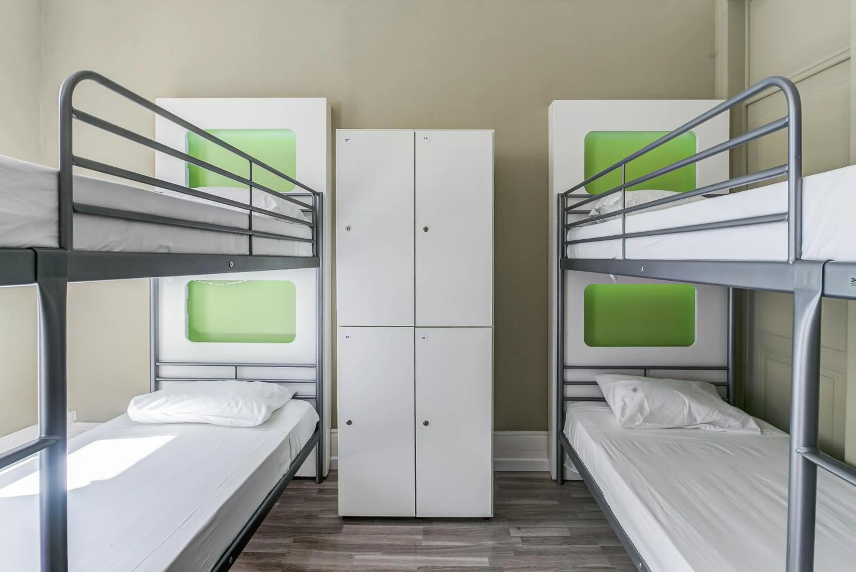 Bed in 4-Bed Mixed Dormitory Room in Hostel Seven Hills