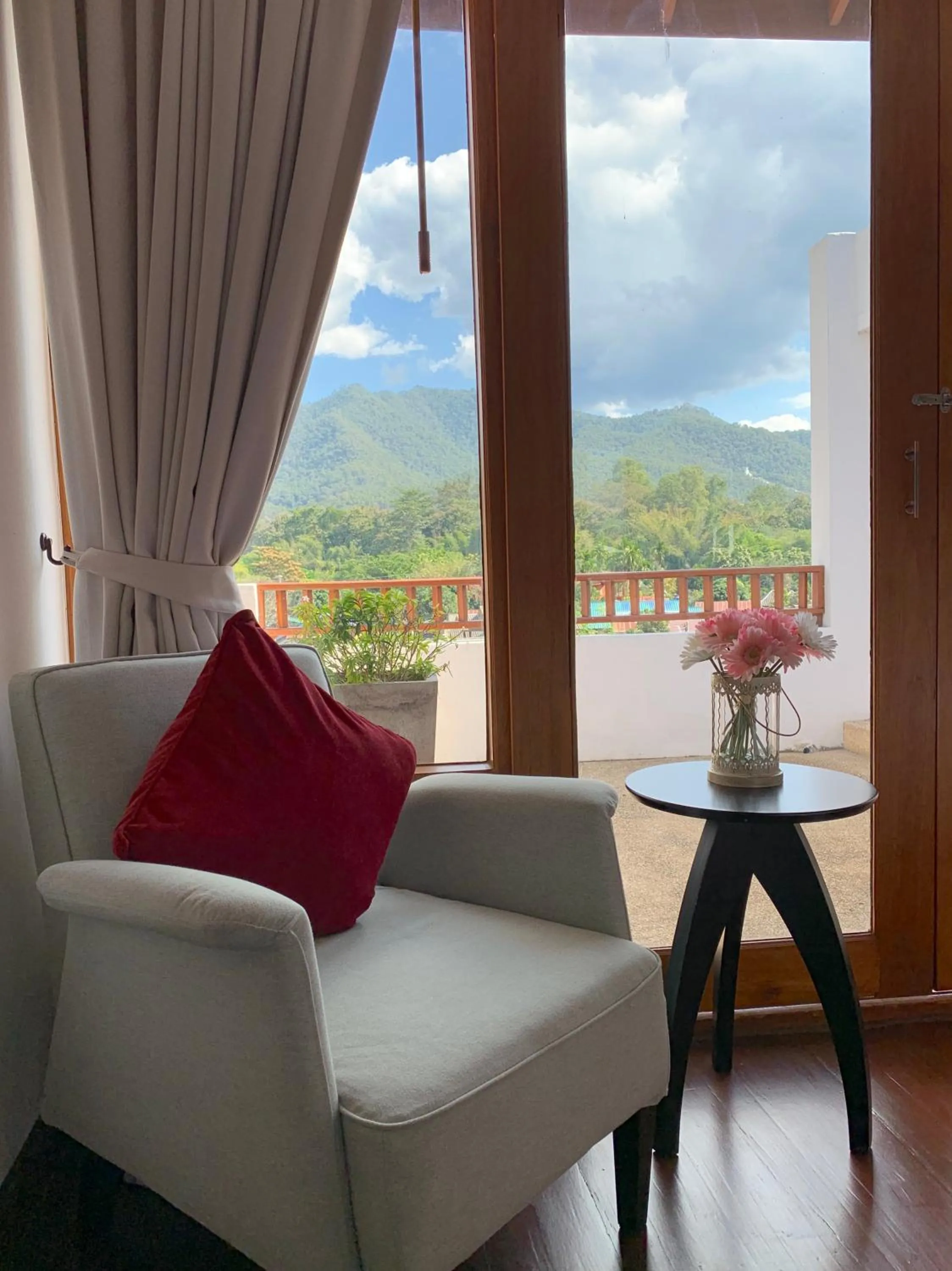 King Suite with Balcony in Pai Cherkaew Boutique House