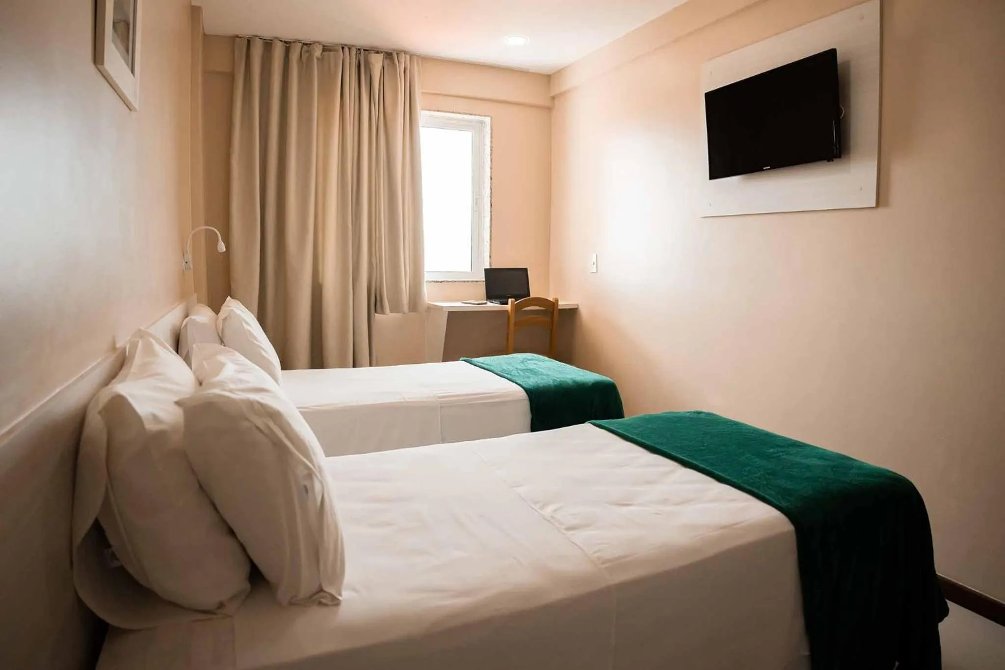 Standard Twin Room in Green Hotéis