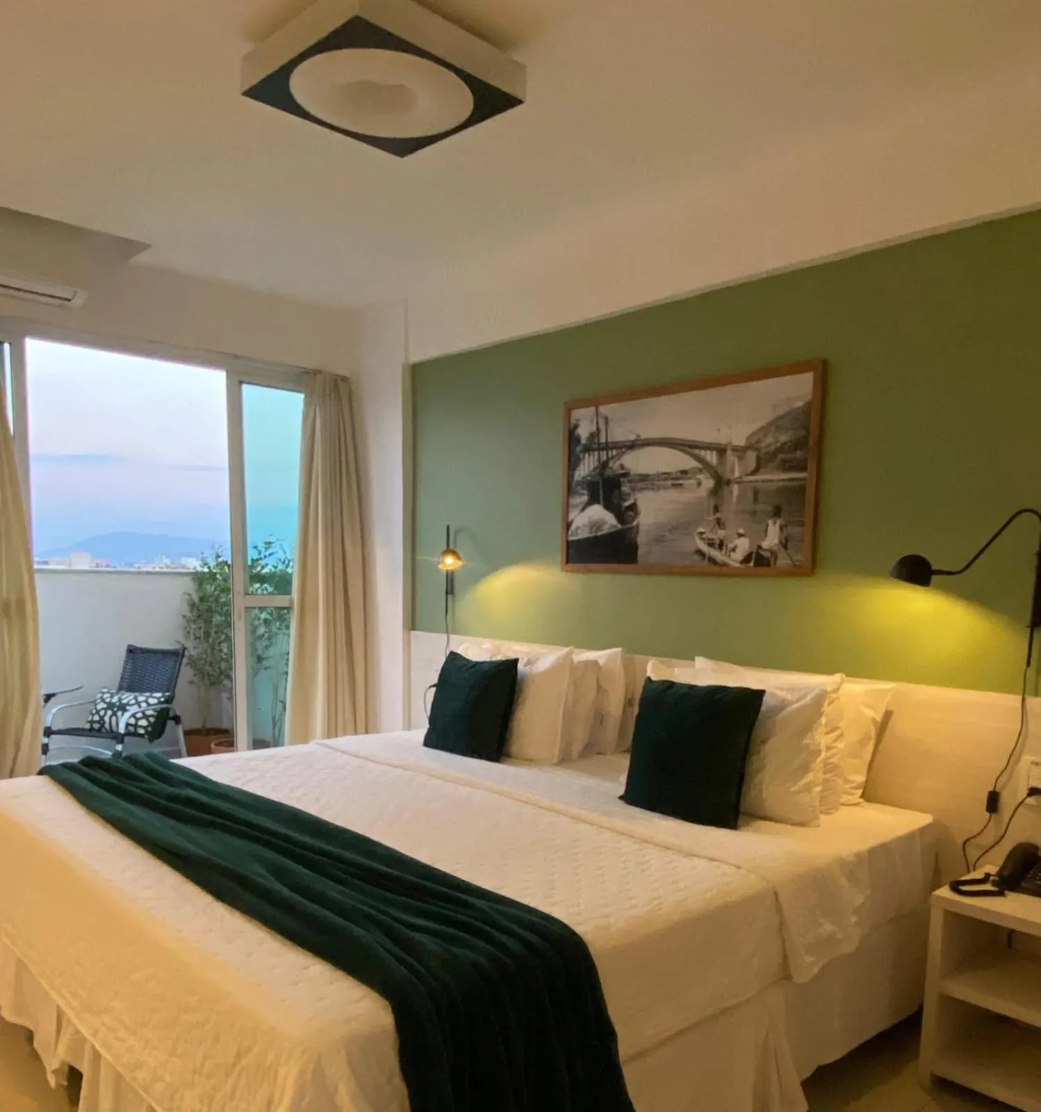 Master Suite with Spa Bath in Green Hotéis