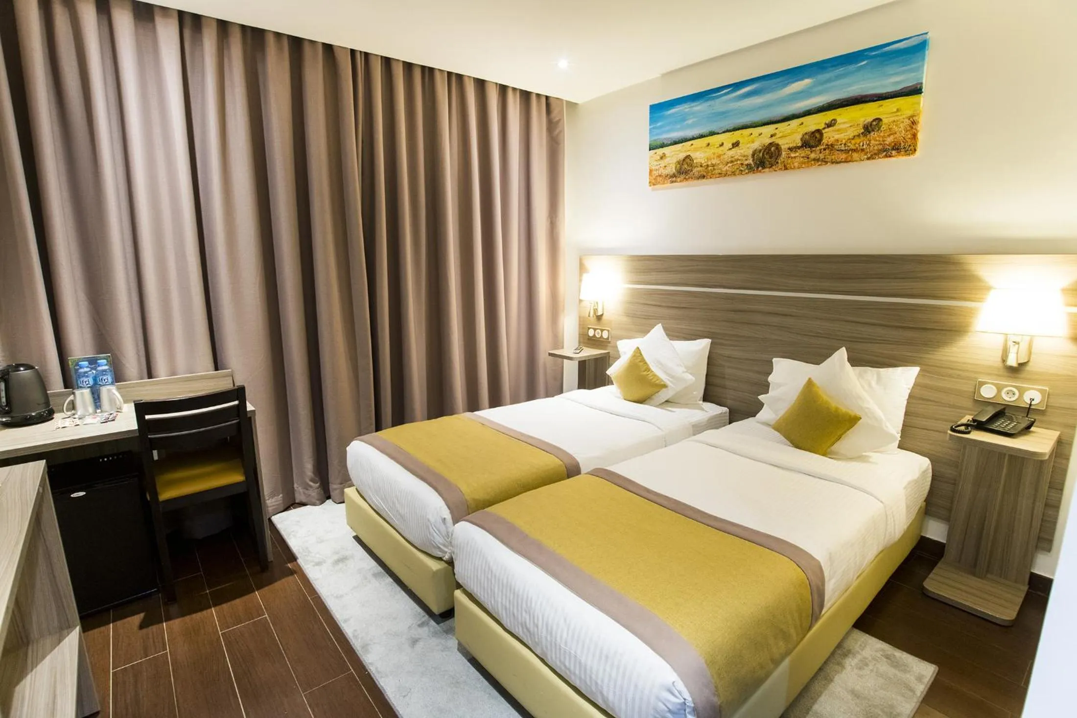 Twin Room in Hotel Best Night