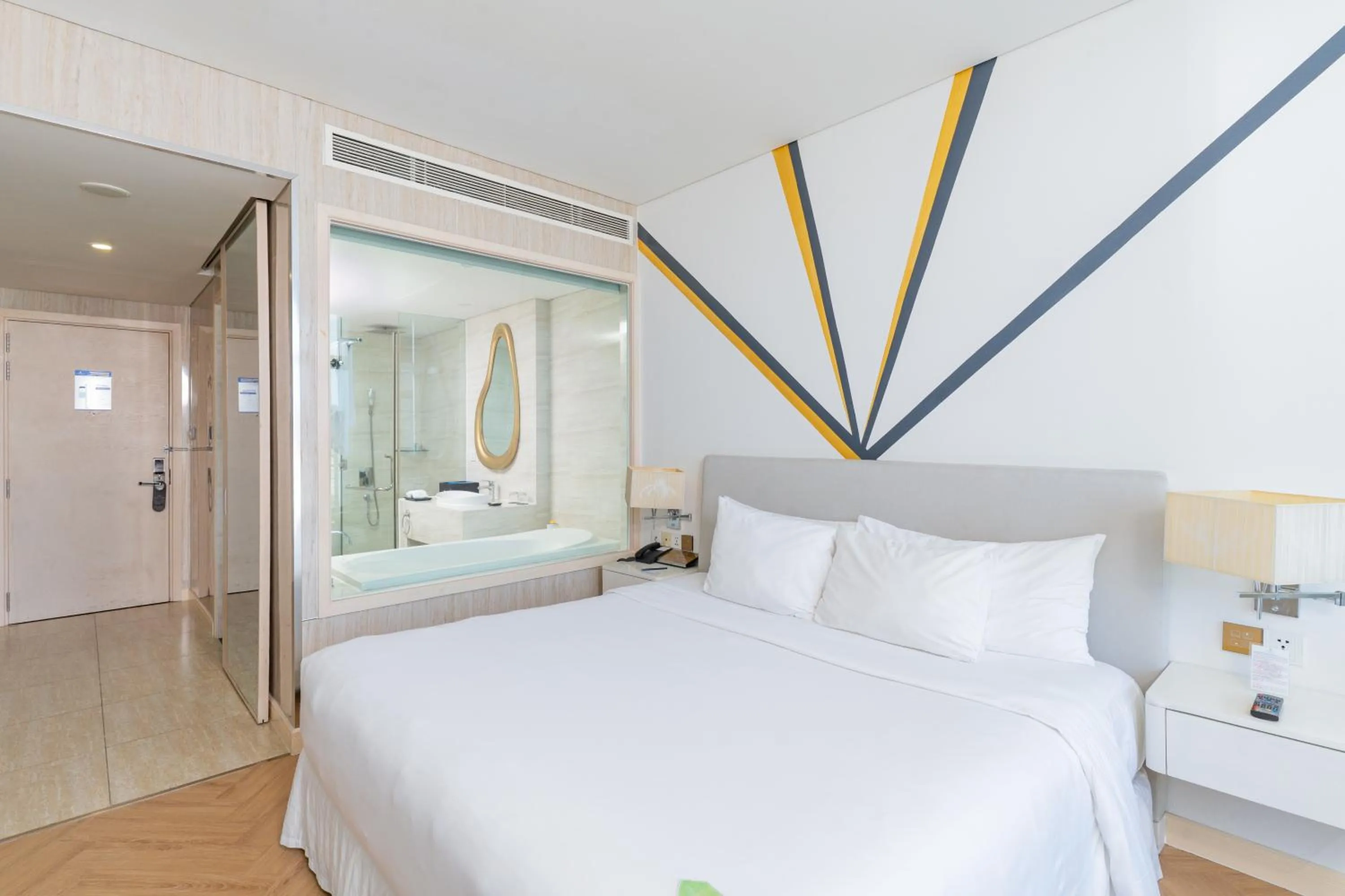 Grand Royale Double Room in Diamond Bay Hotel