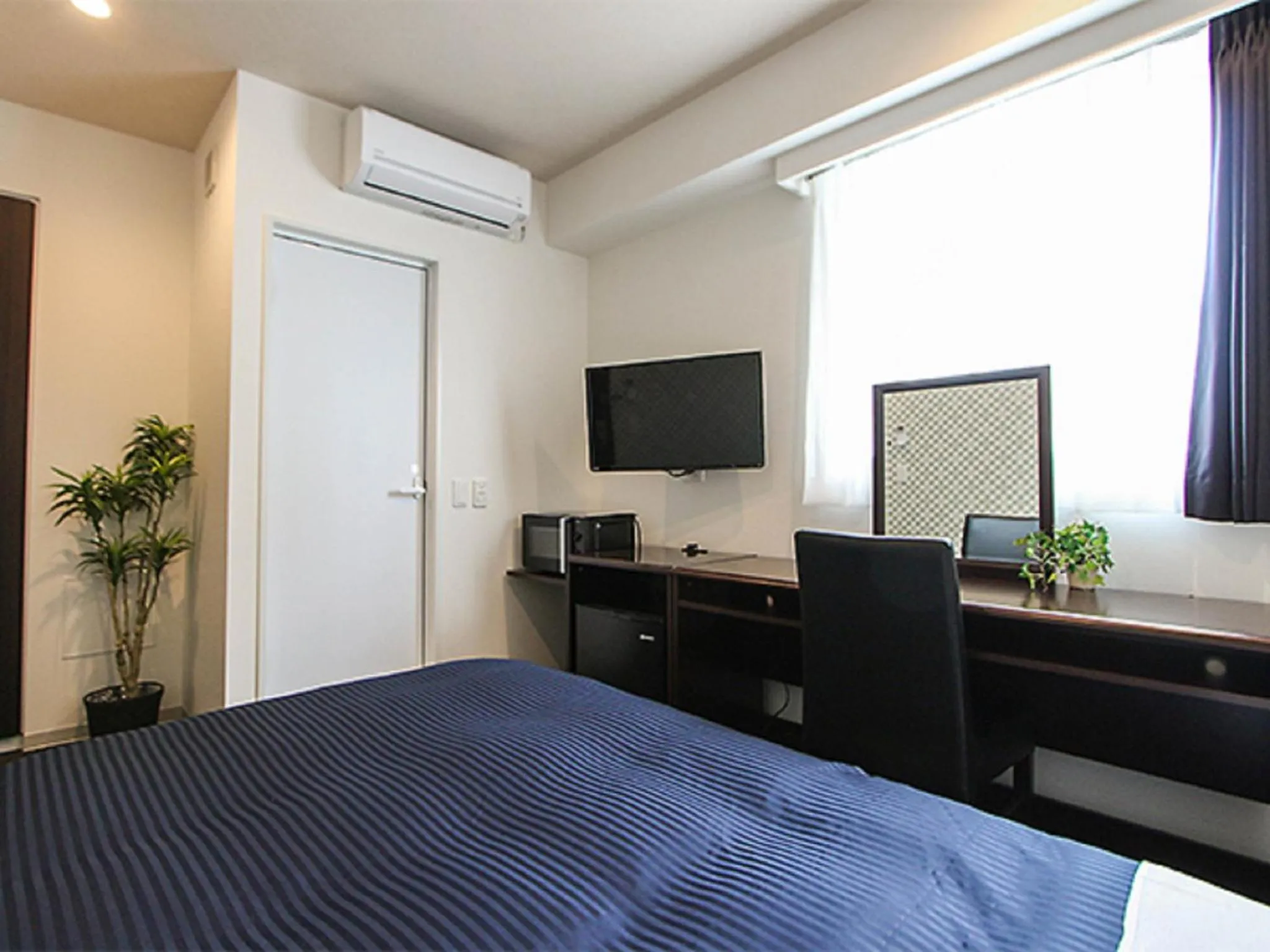 Double Room with Small Double Bed with Bathroom - single occupancy - Non-Smoking in HOTEL LiVEMAX Asakusa Sky Front