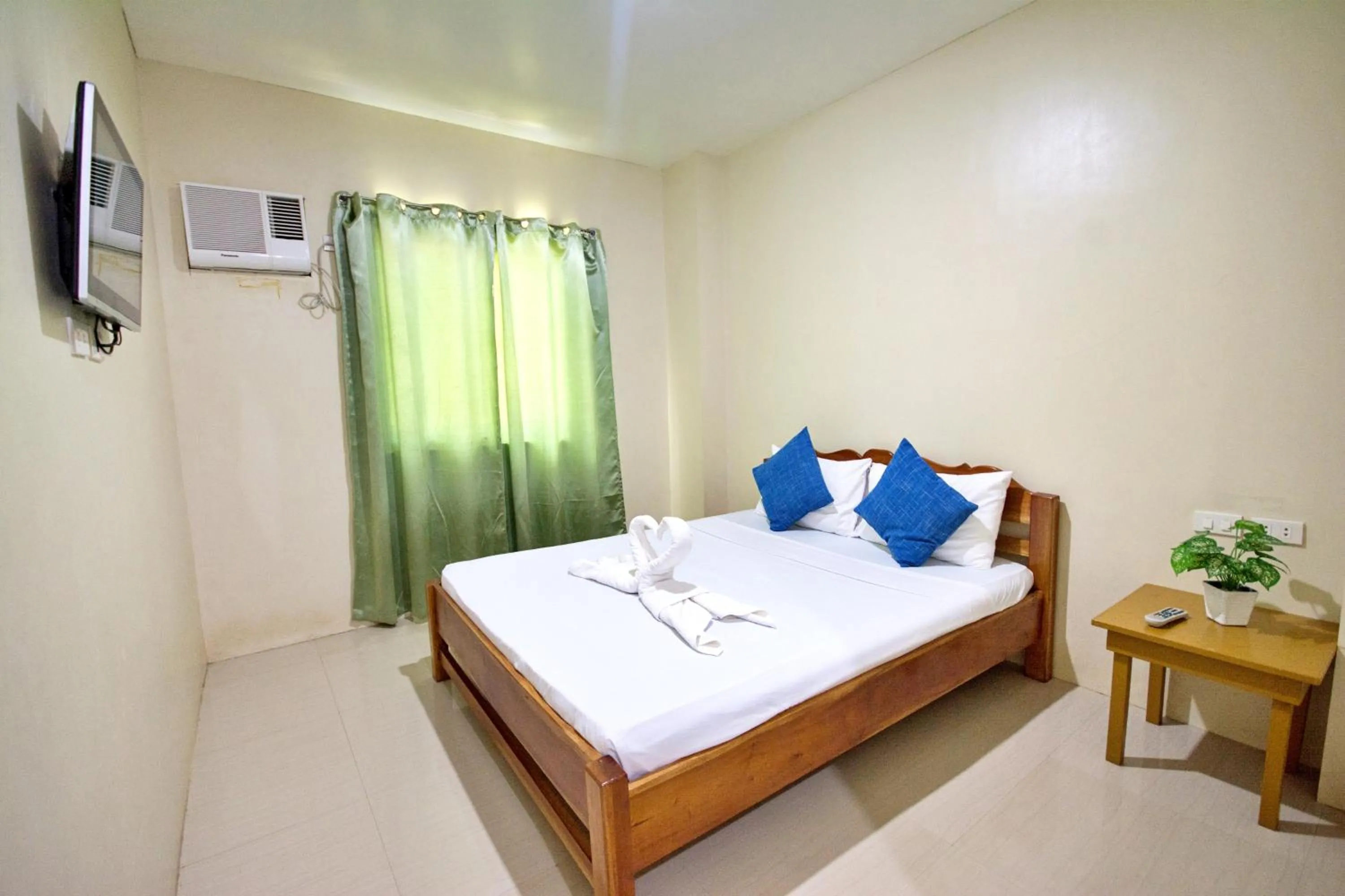 Standard Double Room in Boracay Backpackers