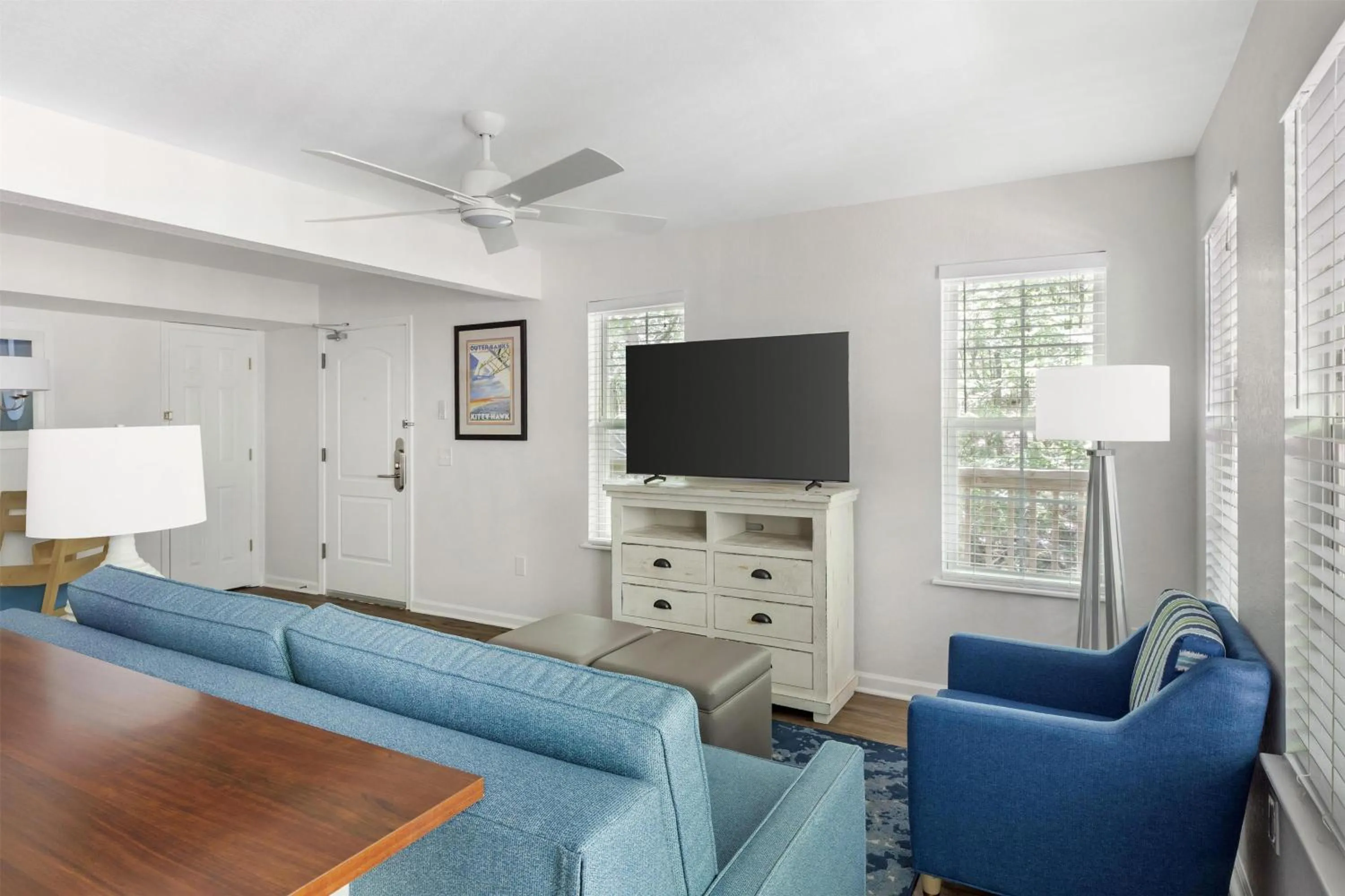 One-Bedroom King Suite with Balcony in Hilton Vacation Club Beachwoods Kitty Hawk