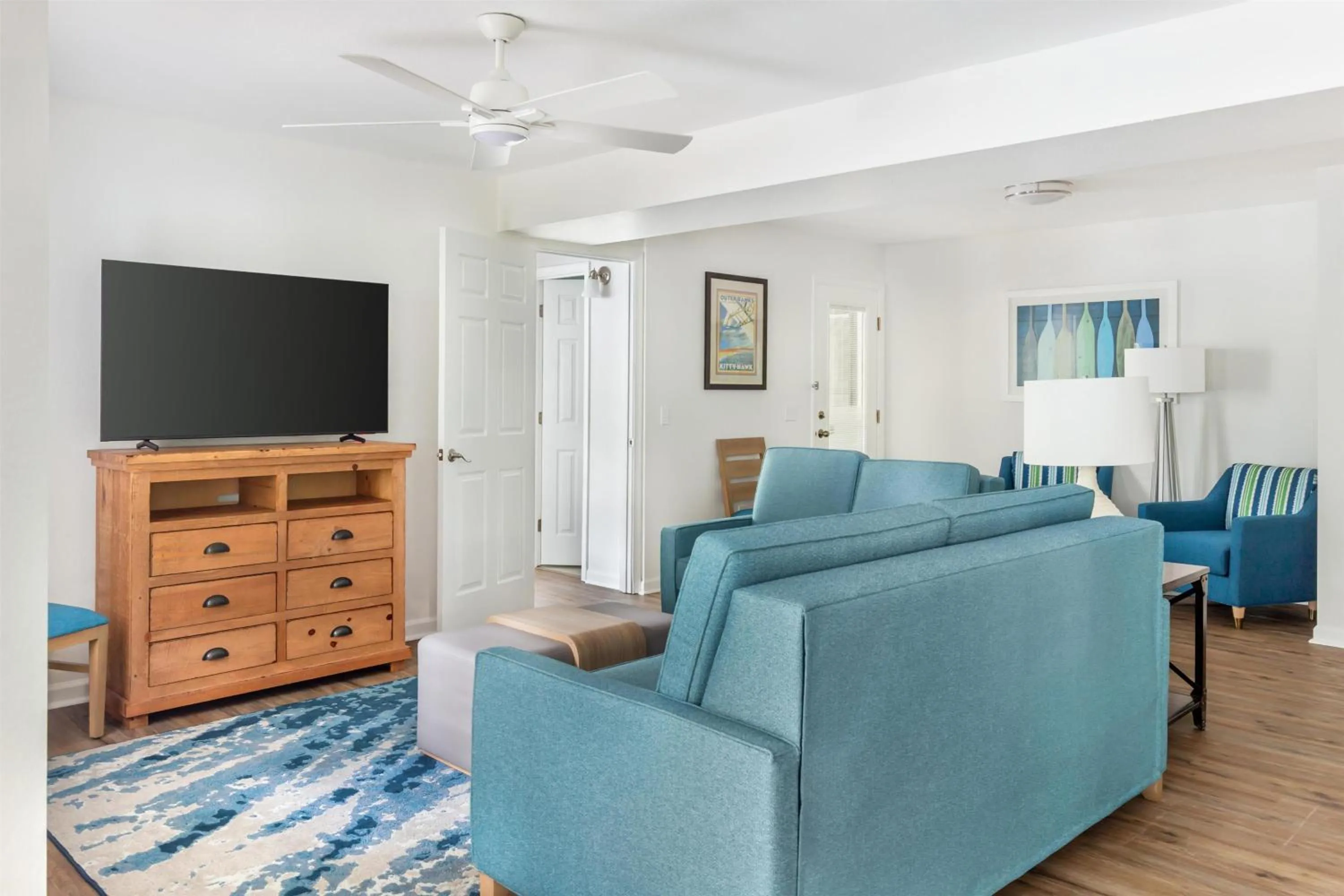 Three-Bedroom Suite with Balcony in Hilton Vacation Club Beachwoods Kitty Hawk