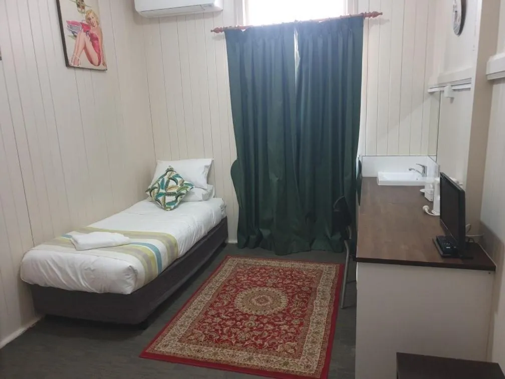Single Room with Balcony in Exchange Hotel Toogoolawah