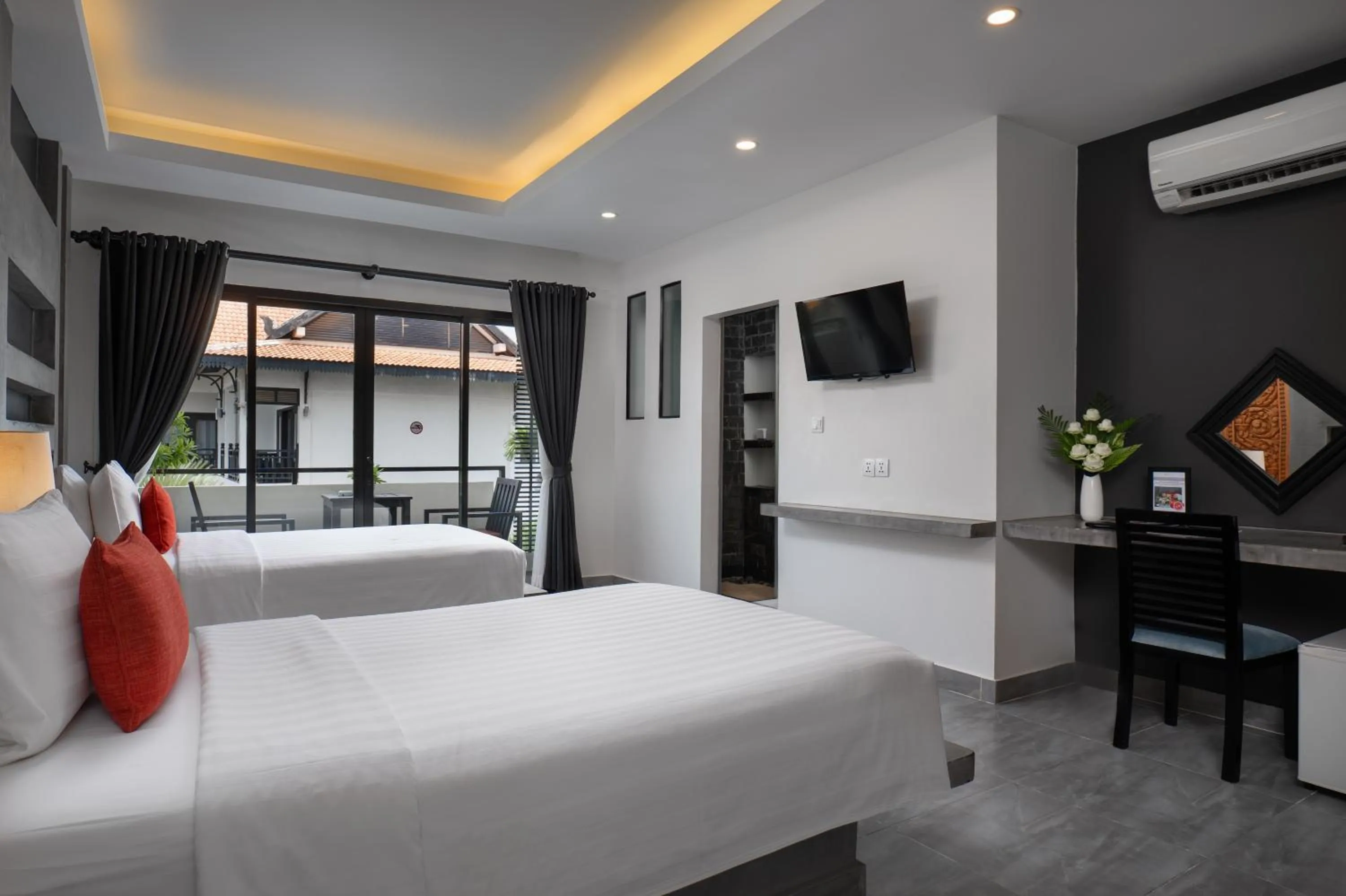 Deluxe Twin Room in Central Suite Residence