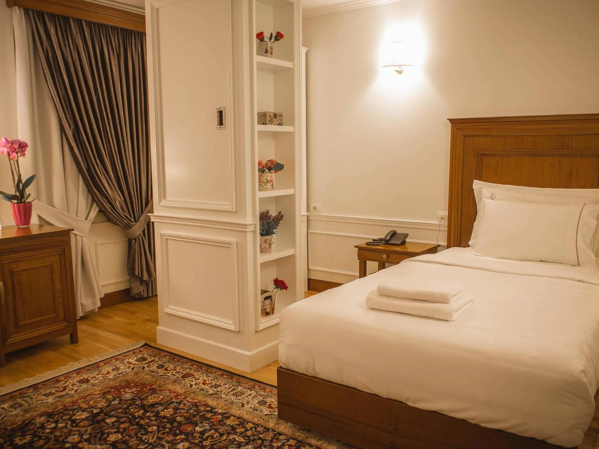 Superior Single Room in Hotel Opera