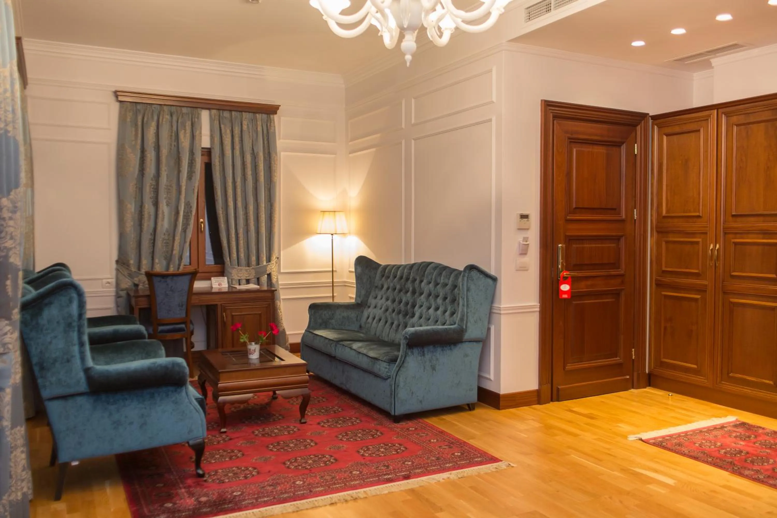 Suite with Balcony in Hotel Opera