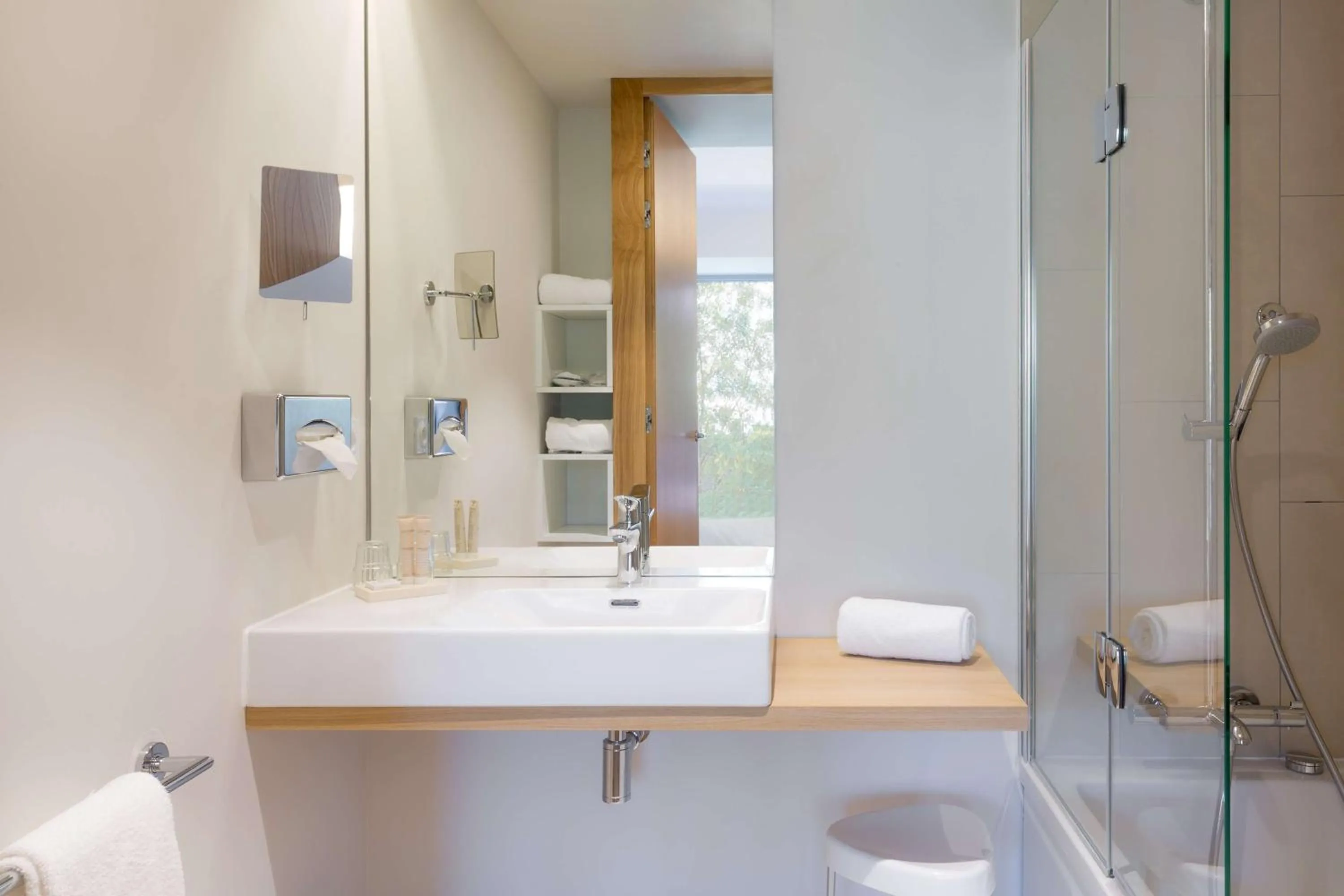 Superior King Room - Non-Smoking in Best Western Plus Hotel Divona Cahors