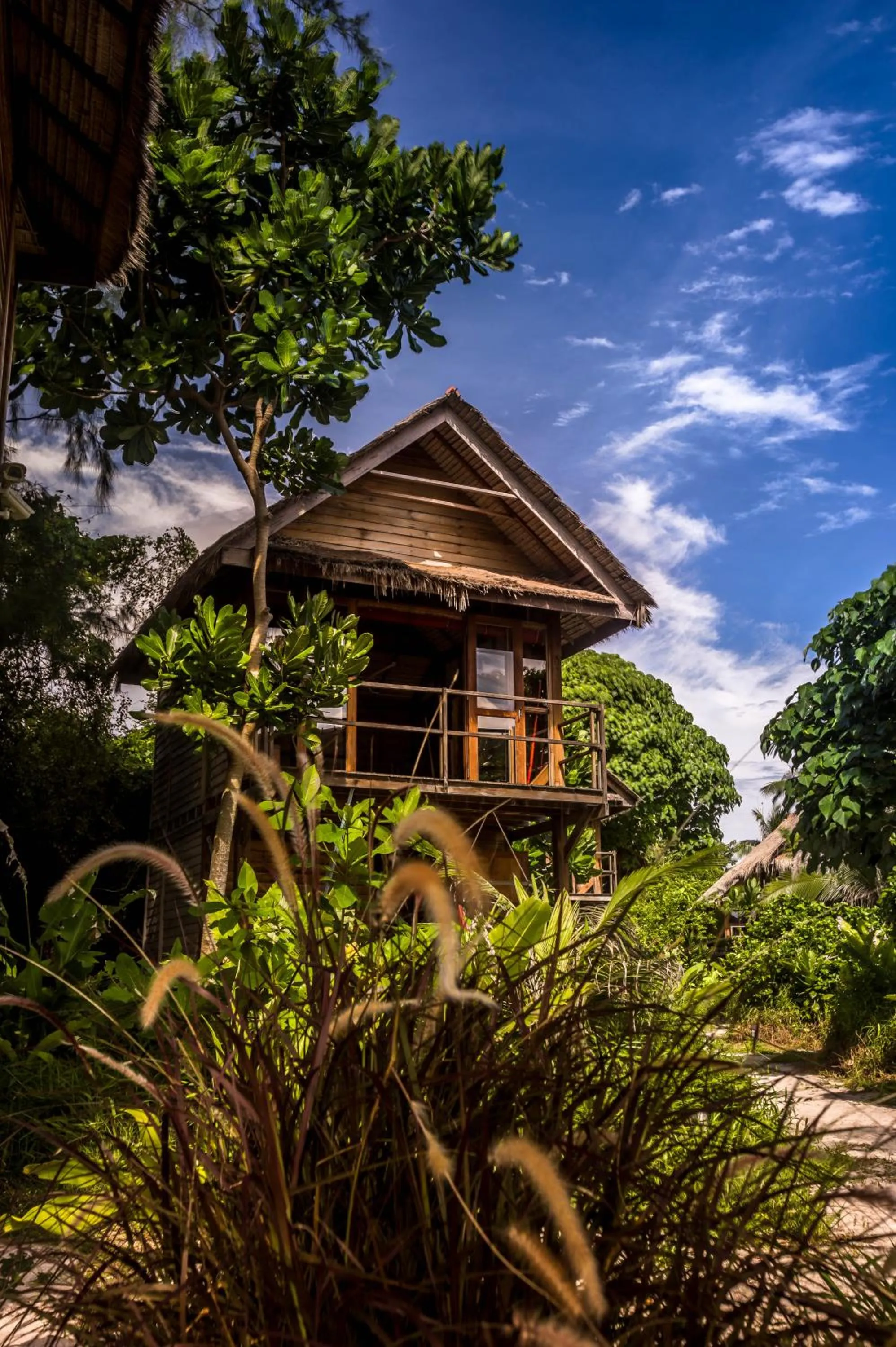 Large Breezy Bungalow with Garden View in Castaway Resort Koh Lipe