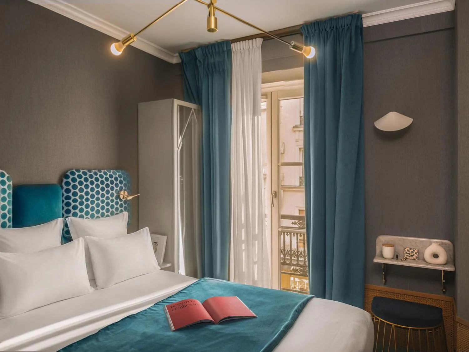 Double Room in Handsome Hotel