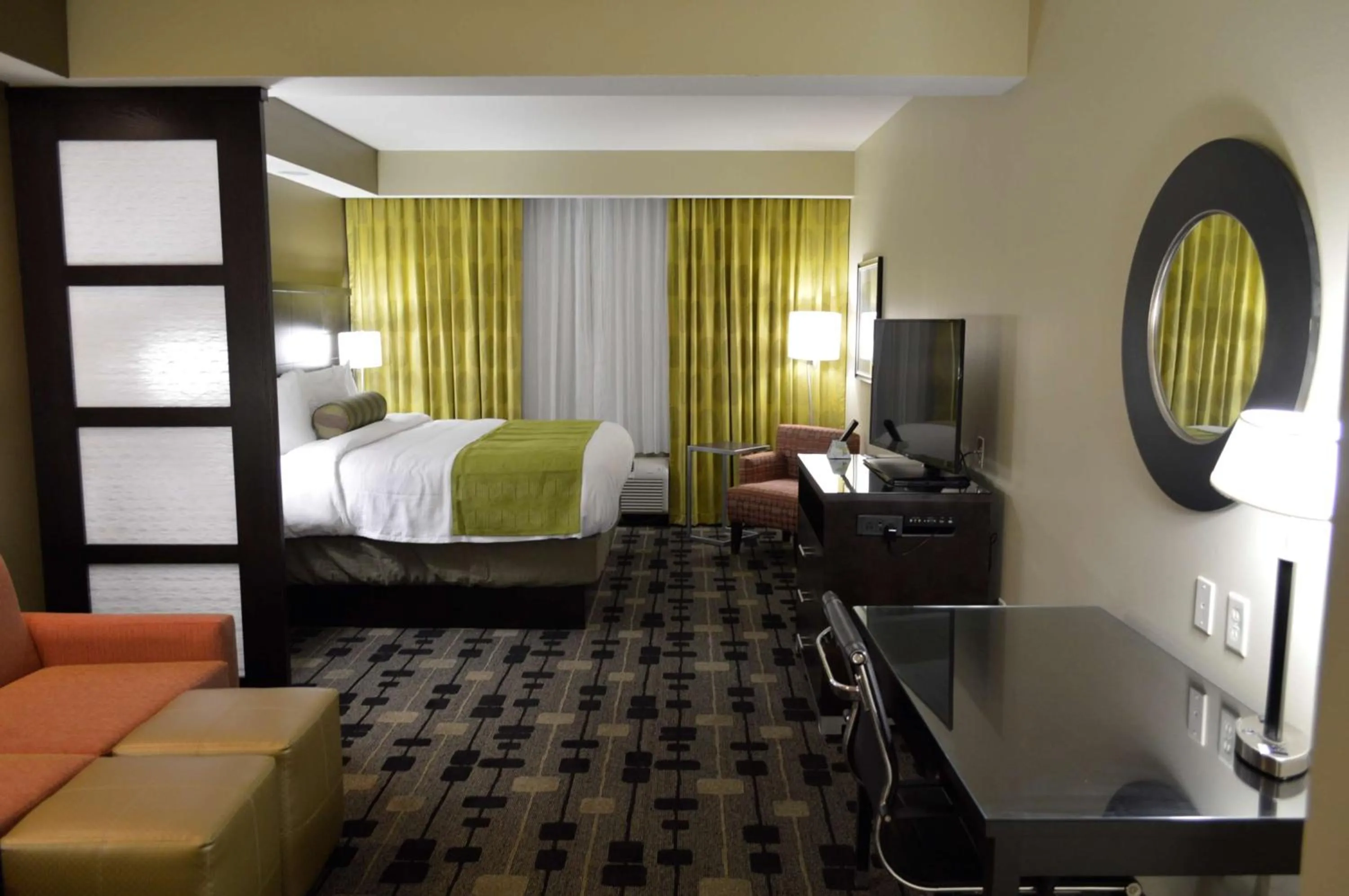 King Suite with Sofa Bed - Non Smoking in Best Western Plus University Inn