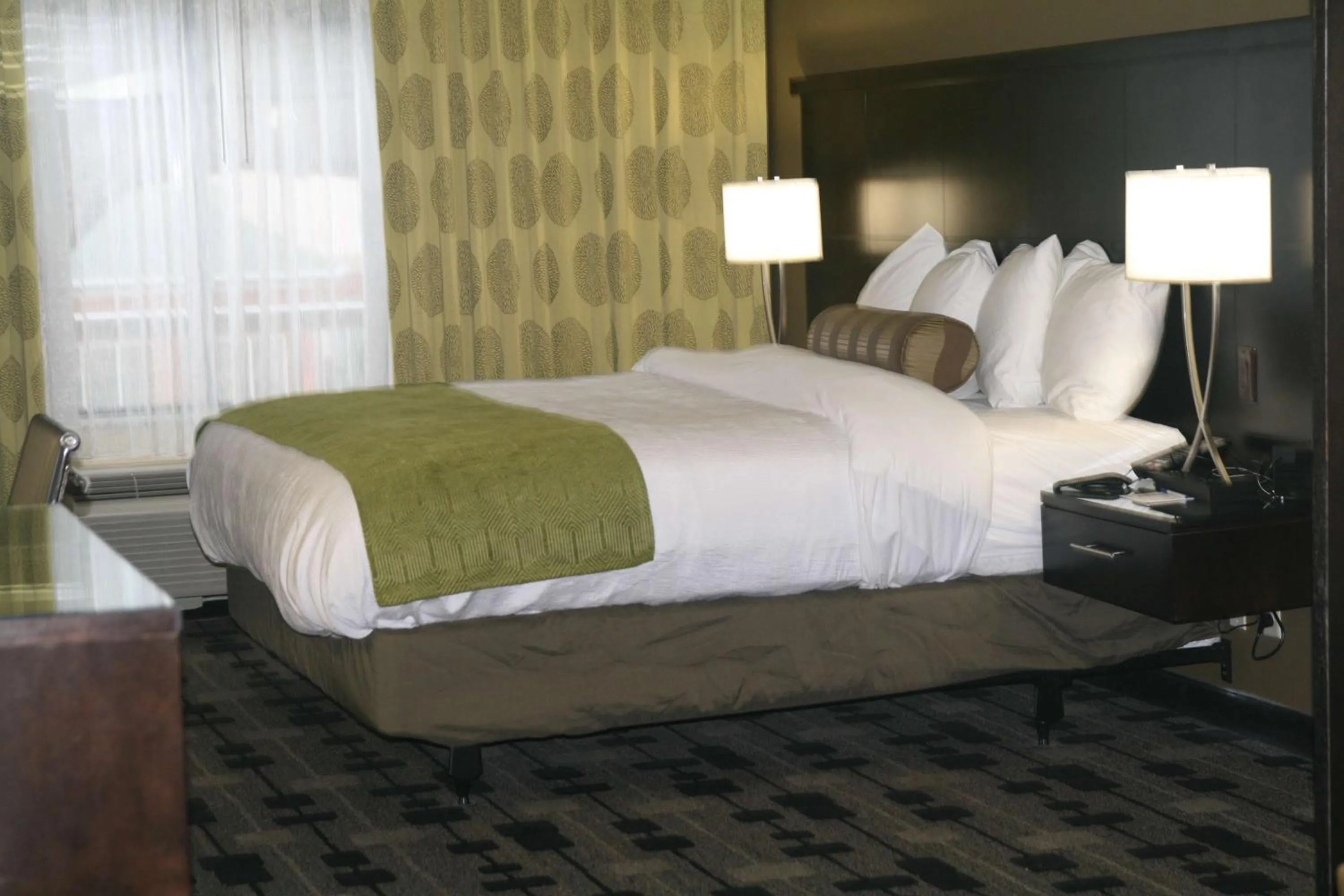 King Suite With Sofa Bed - Disability Access / Non-Smoking in Best Western Plus University Inn