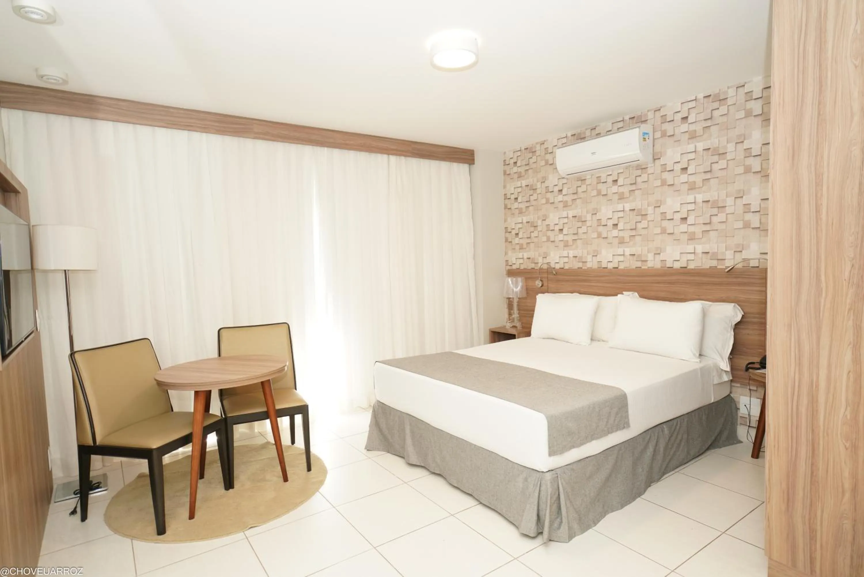 Deluxe Double Room with Balcony - single occupancy in Promenade Fusion Itaguaí - OFICIAL