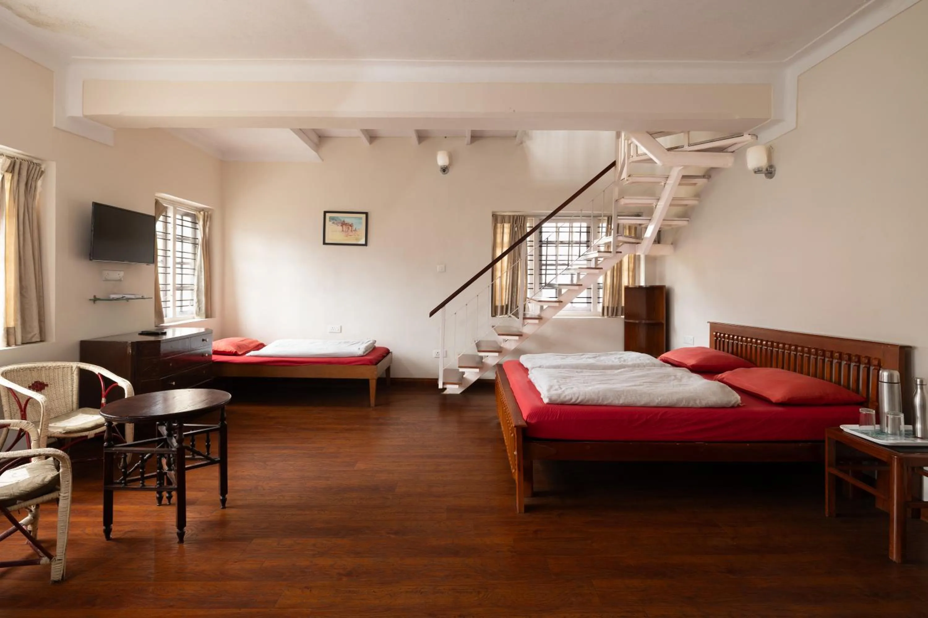 Deluxe King Room in Colonels inn