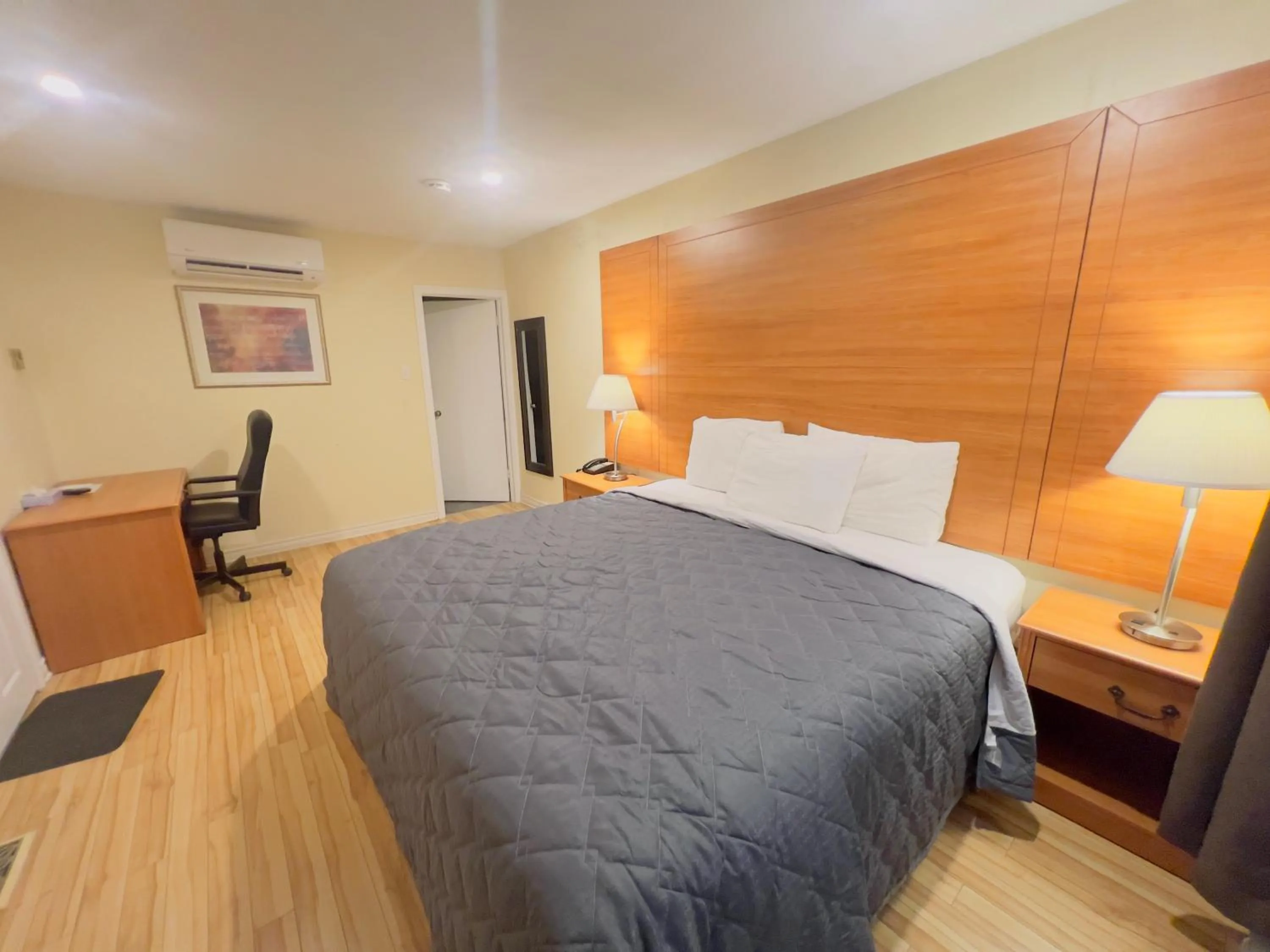 King Room in First Canada Hotel Cornwall Hwy 401 ON