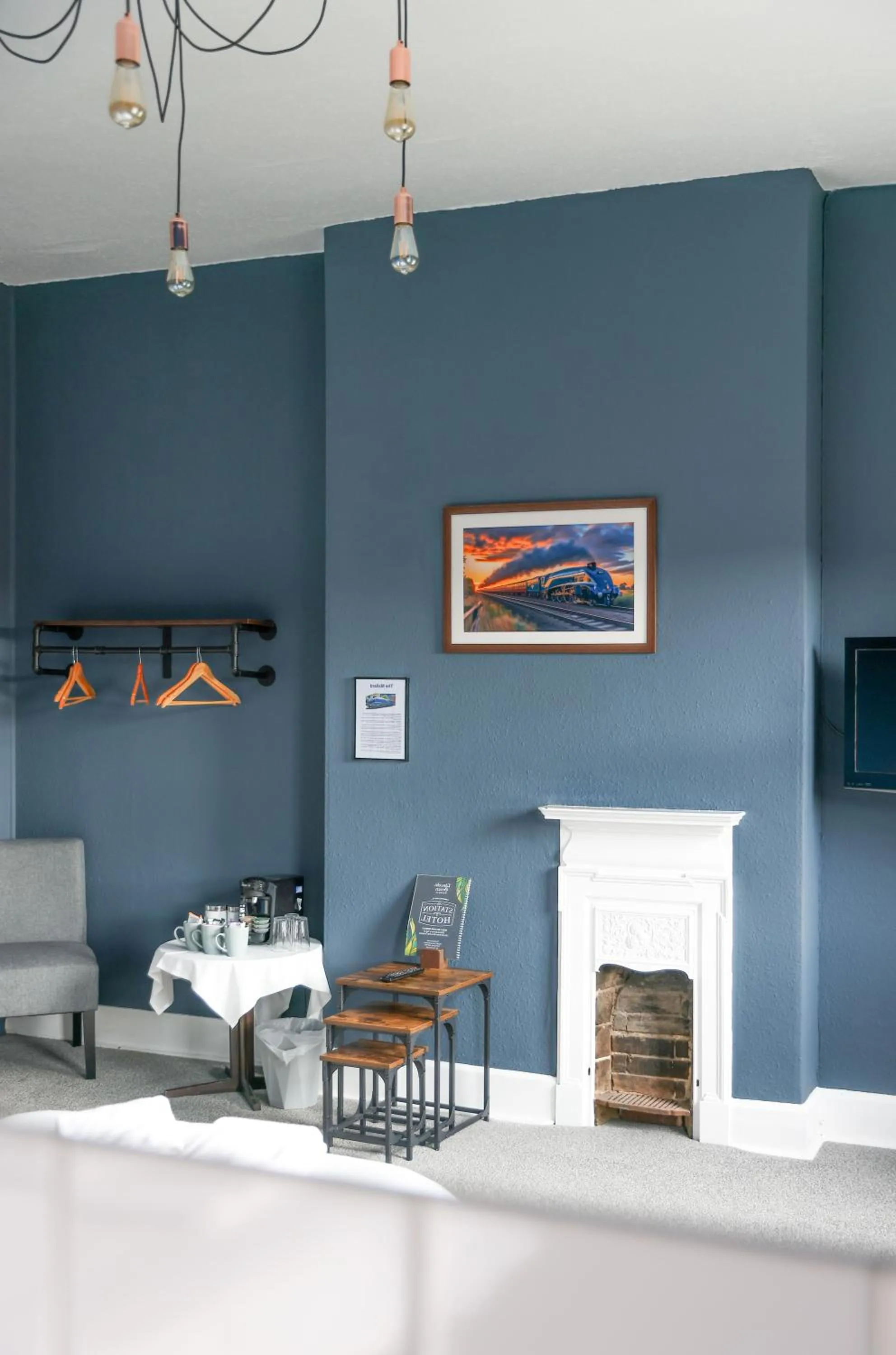 Family Room with Shared Bathroom in Station Hotel