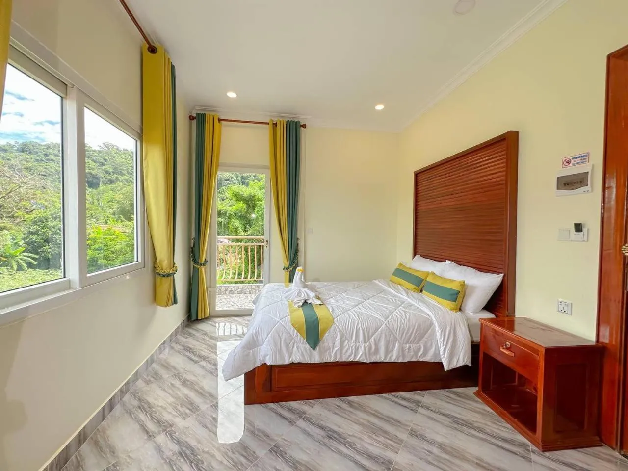 Budget Double Room - single occupancy in Summer Resort
