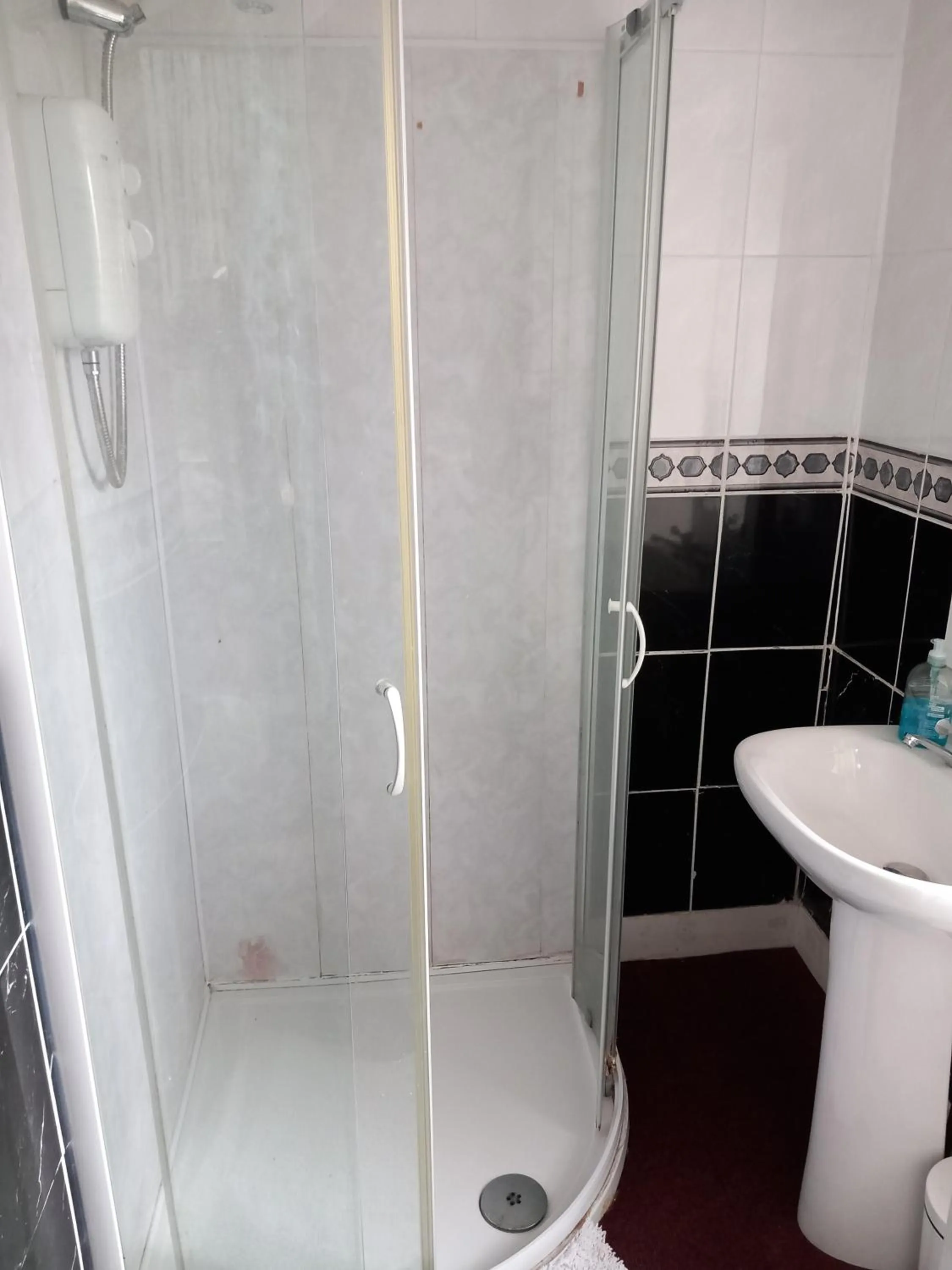 Triple Room with Shower in Aberdeen Arms Hotel Tarland