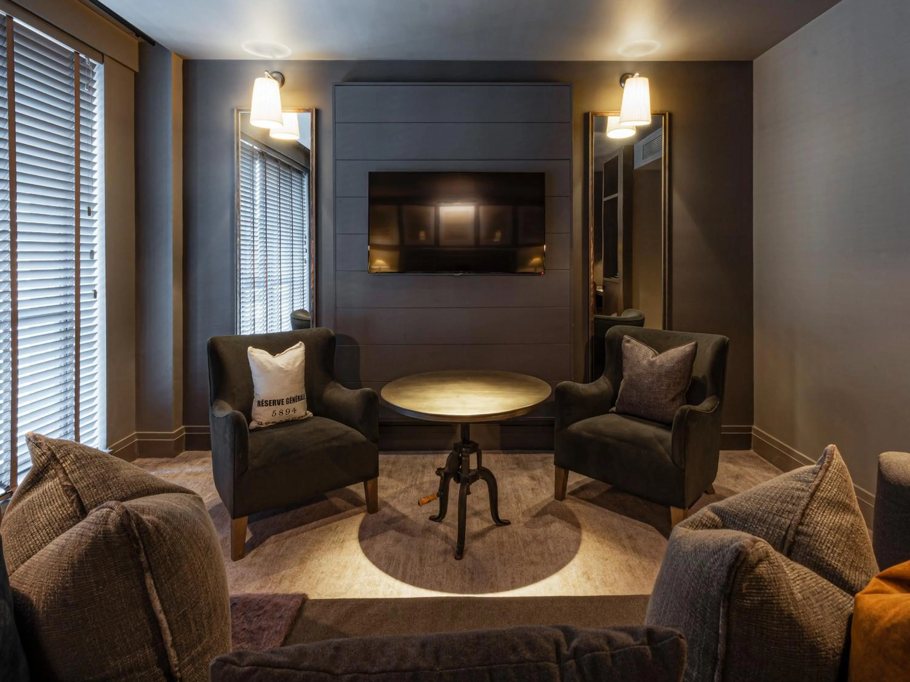 Executive King Room in Dakota Glasgow