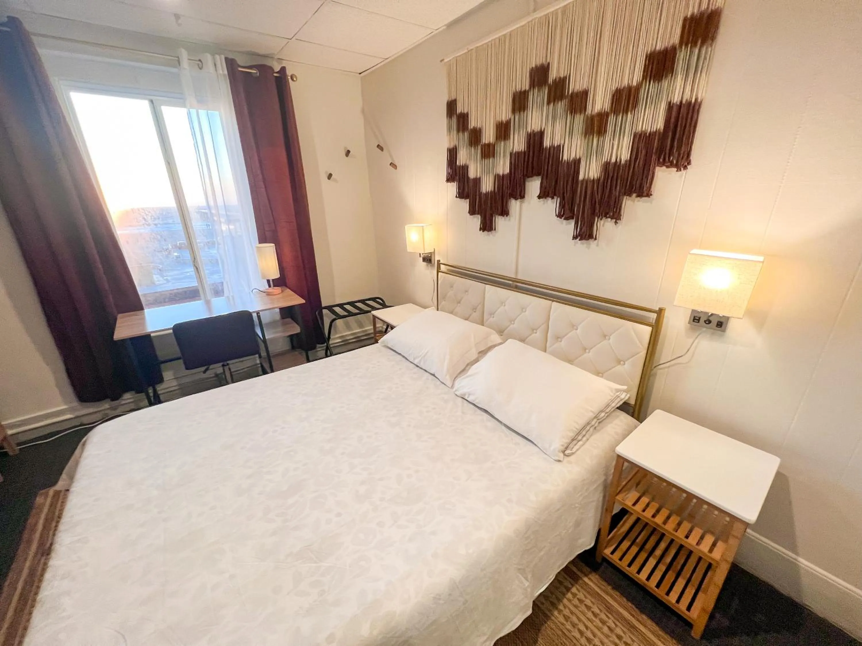 Queen Room with Sea View in ITH Hermosa Beach Surf Hostel LAX