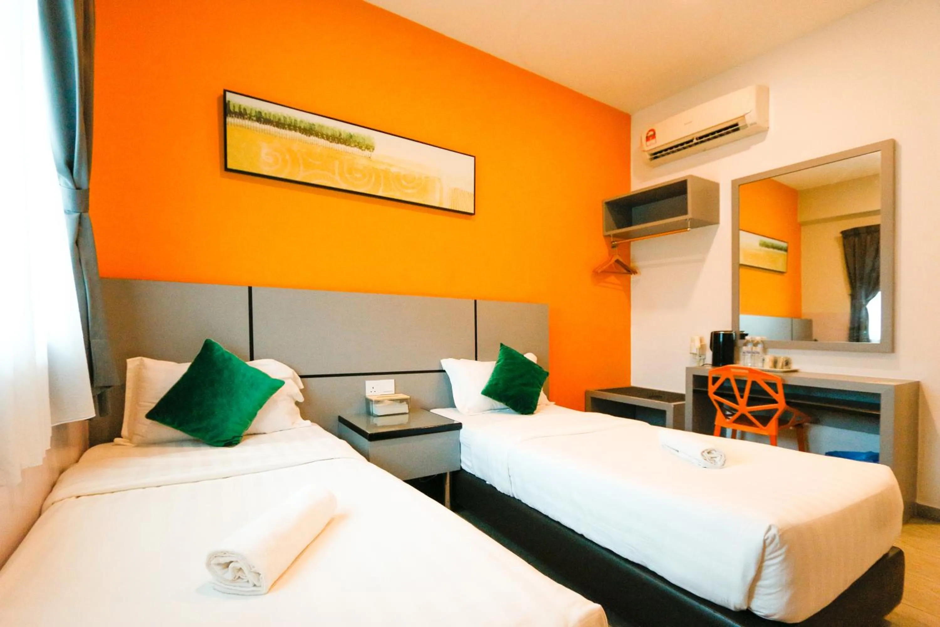 Deluxe Twin Room in Travelland Hotel