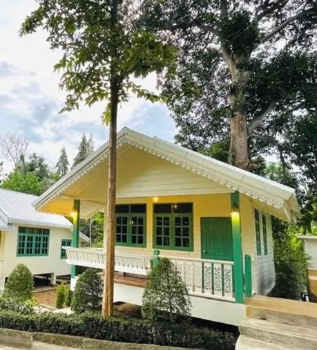 Deluxe Bungalow with Garden View in Baanpufa Resort