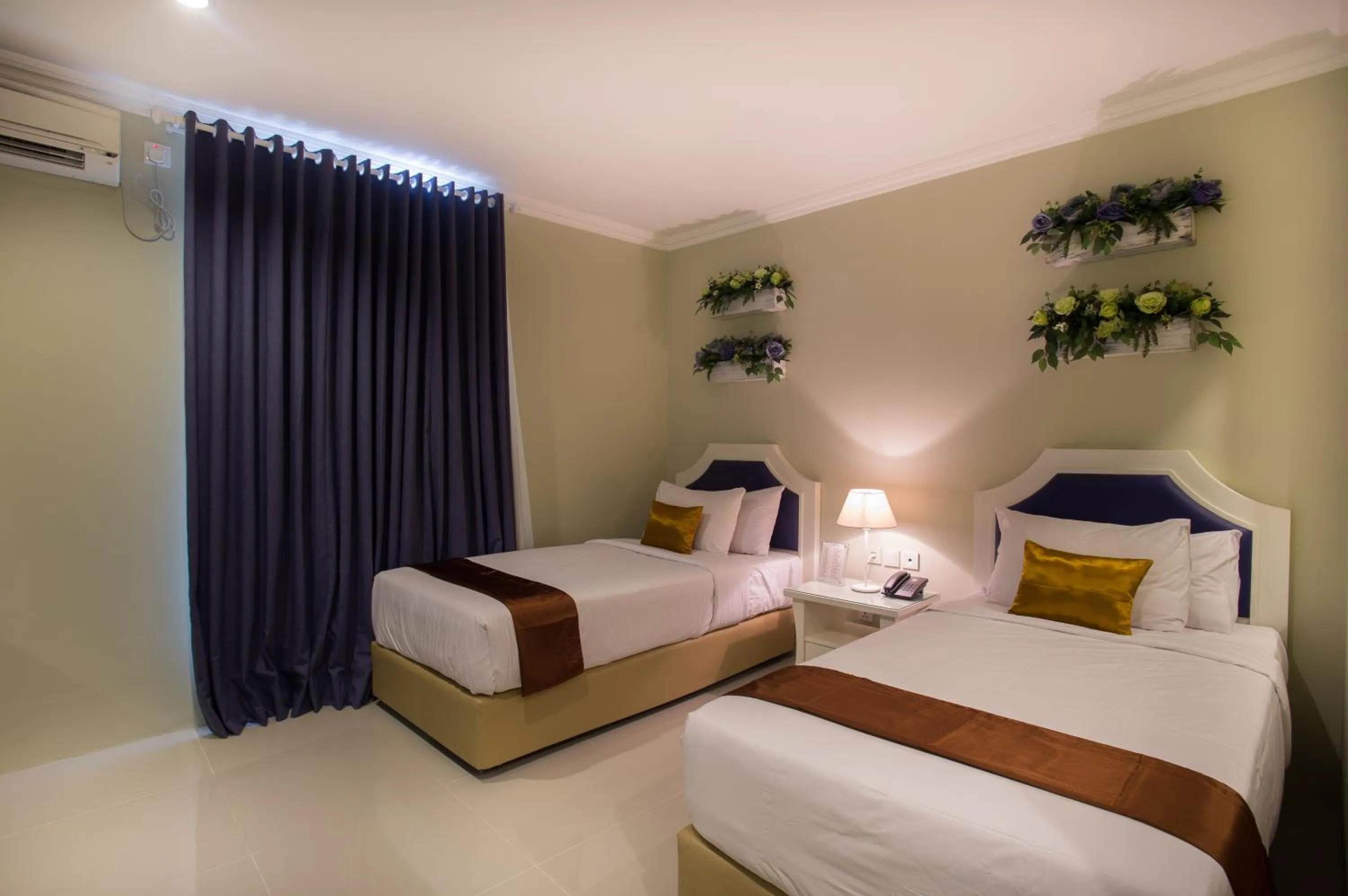 Superior Twin Room in Amalfi Hotel Seminyak