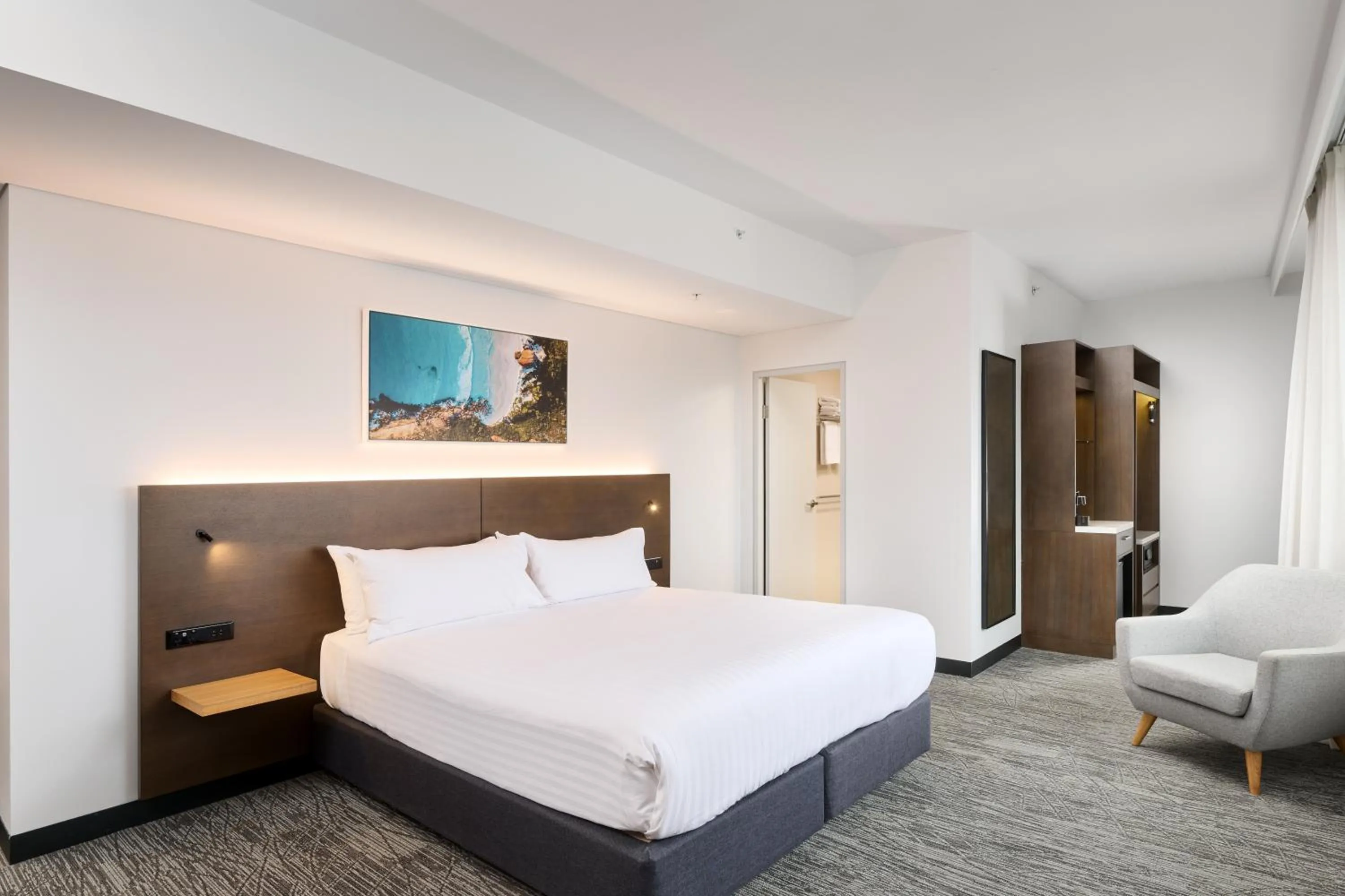 Premium King Room with View in Holiday Inn West Perth by IHG