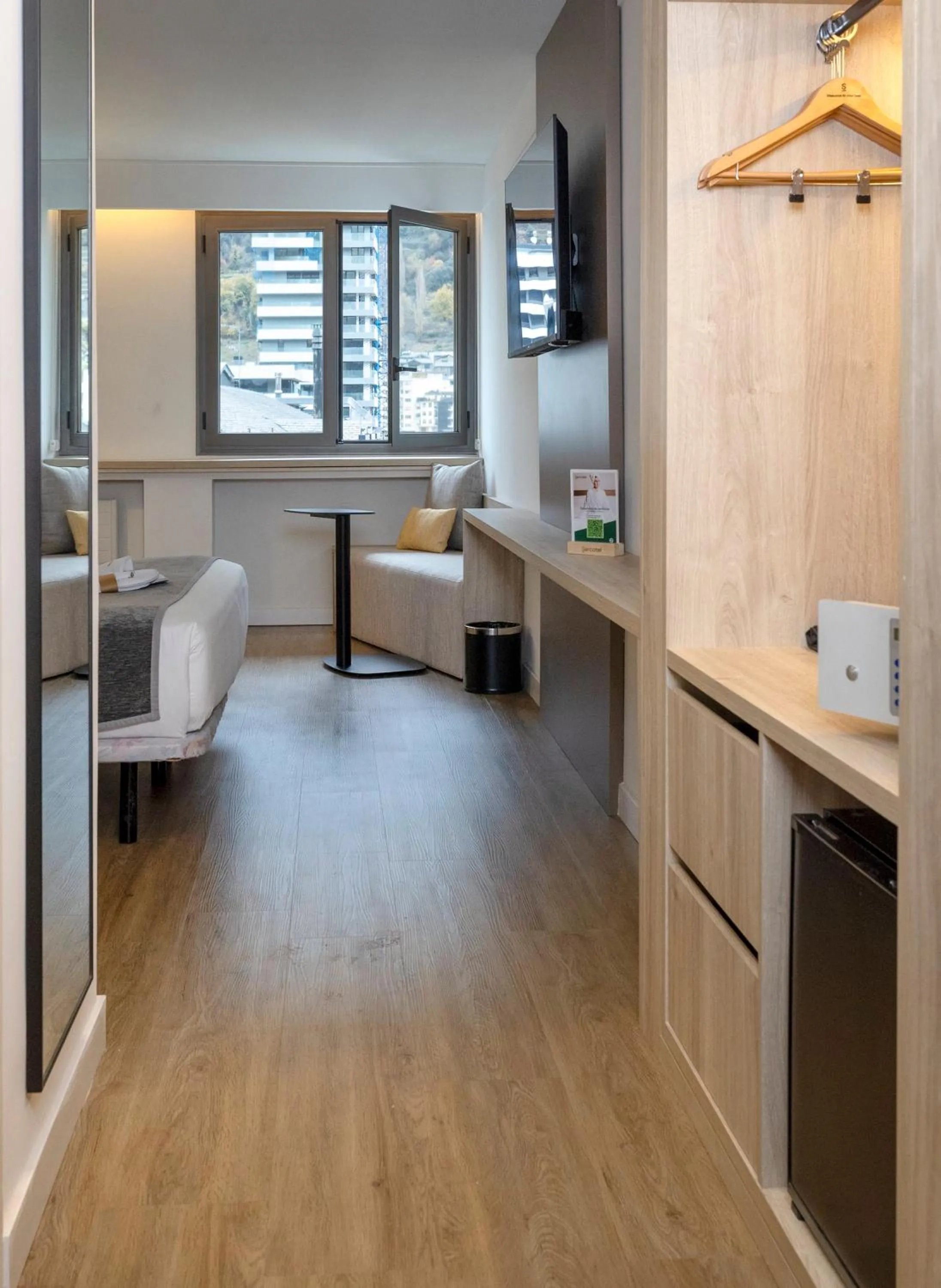 Double Room - single occupancy in Sercotel Delfos Andorra